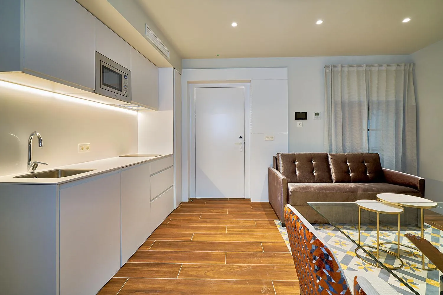 Kitchen or kitchenette in Tandem Torres de Cádiz Suites