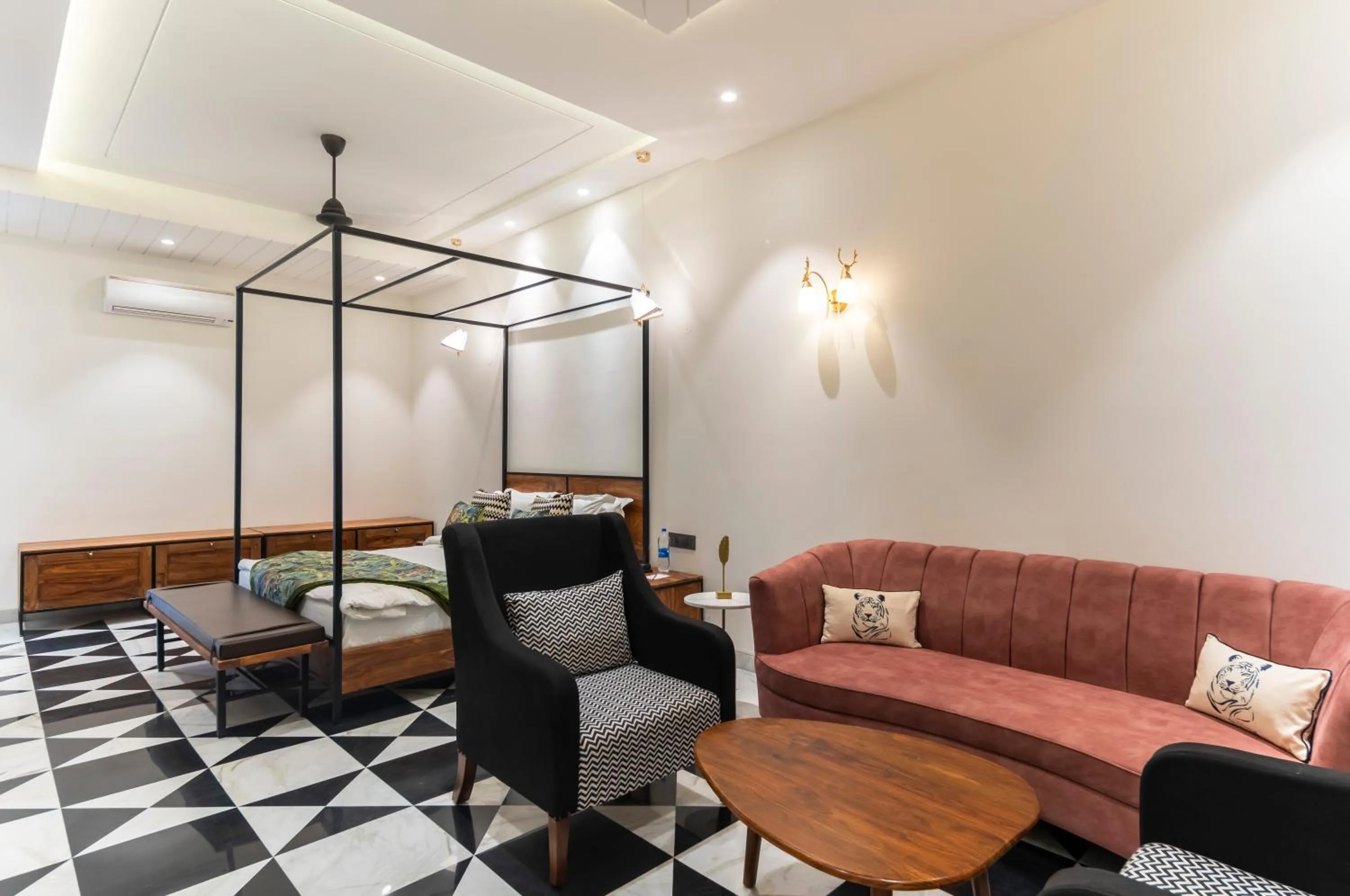 Photo of the whole room in Vanaashrya Resort and Spa Sariska