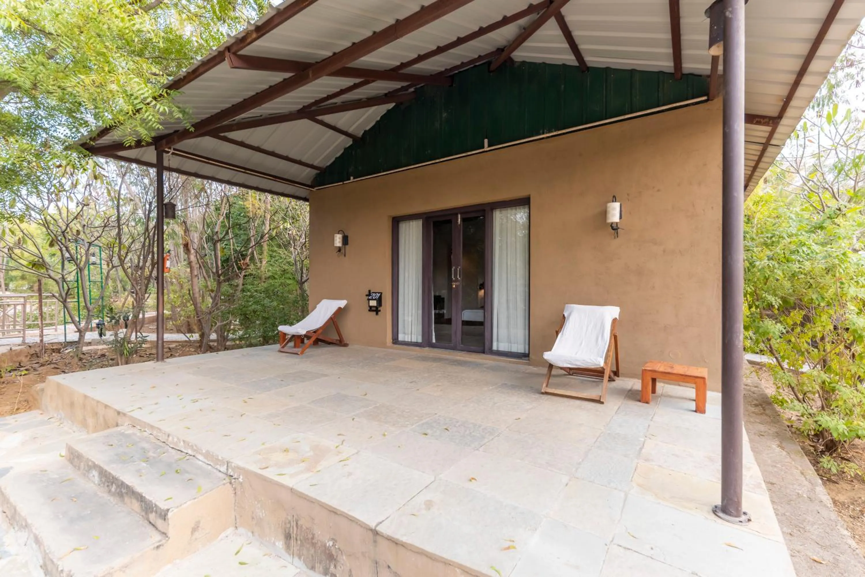 Garden in Vanaashrya Resort and Spa Sariska