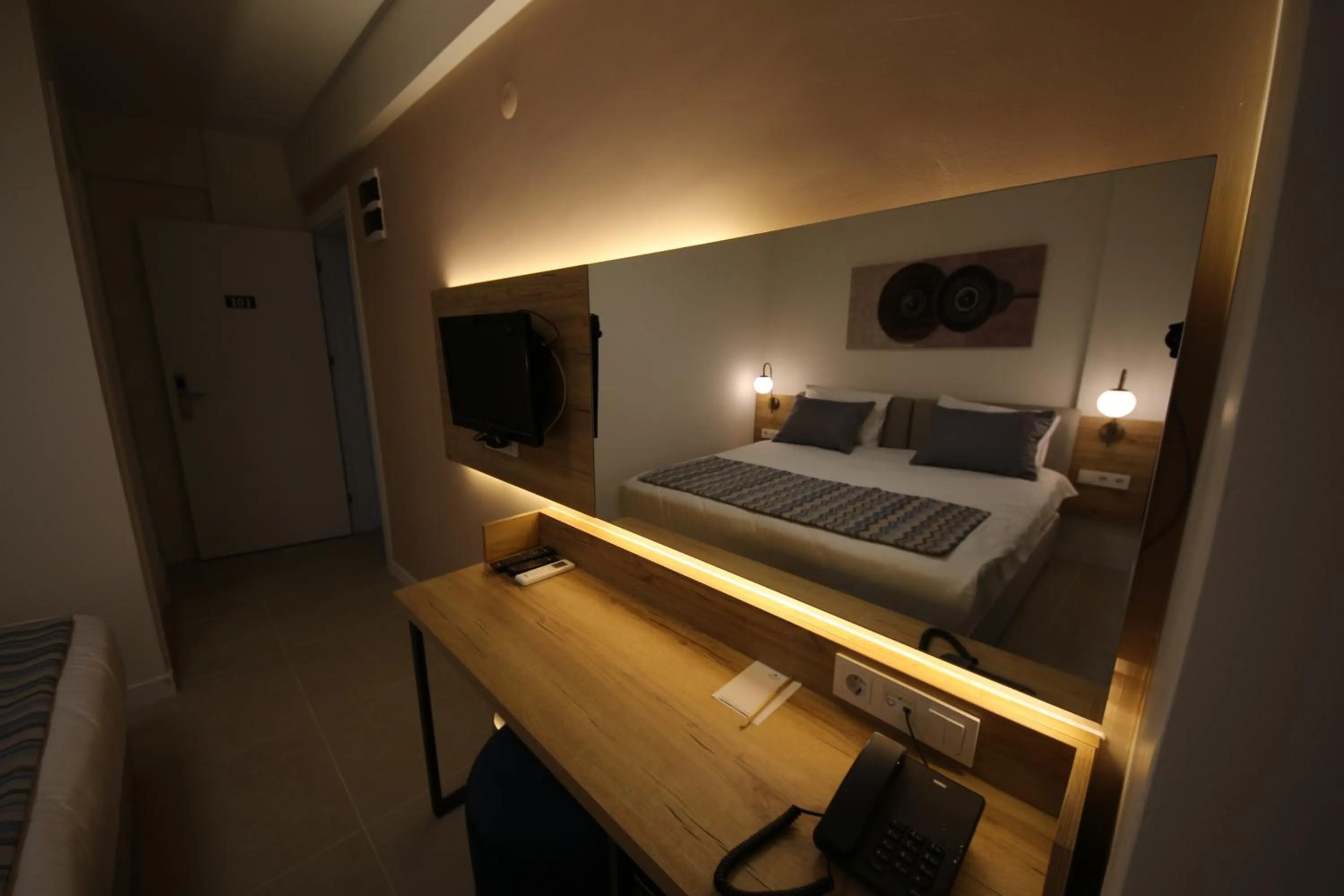 Bed in SPİLOS GÜMÜLDÜR HOTEL