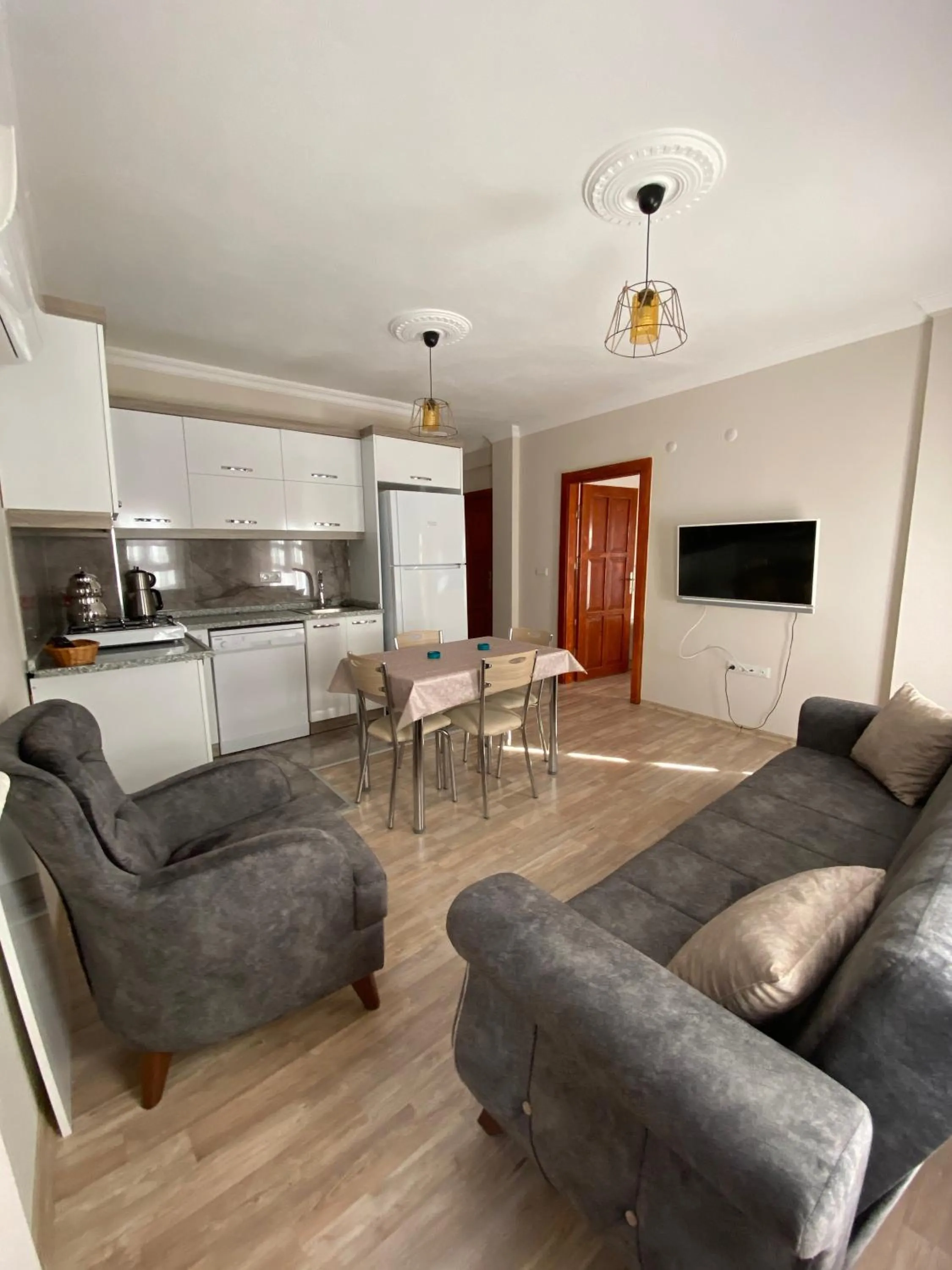 One-Bedroom Apartment in Mariana Konak
