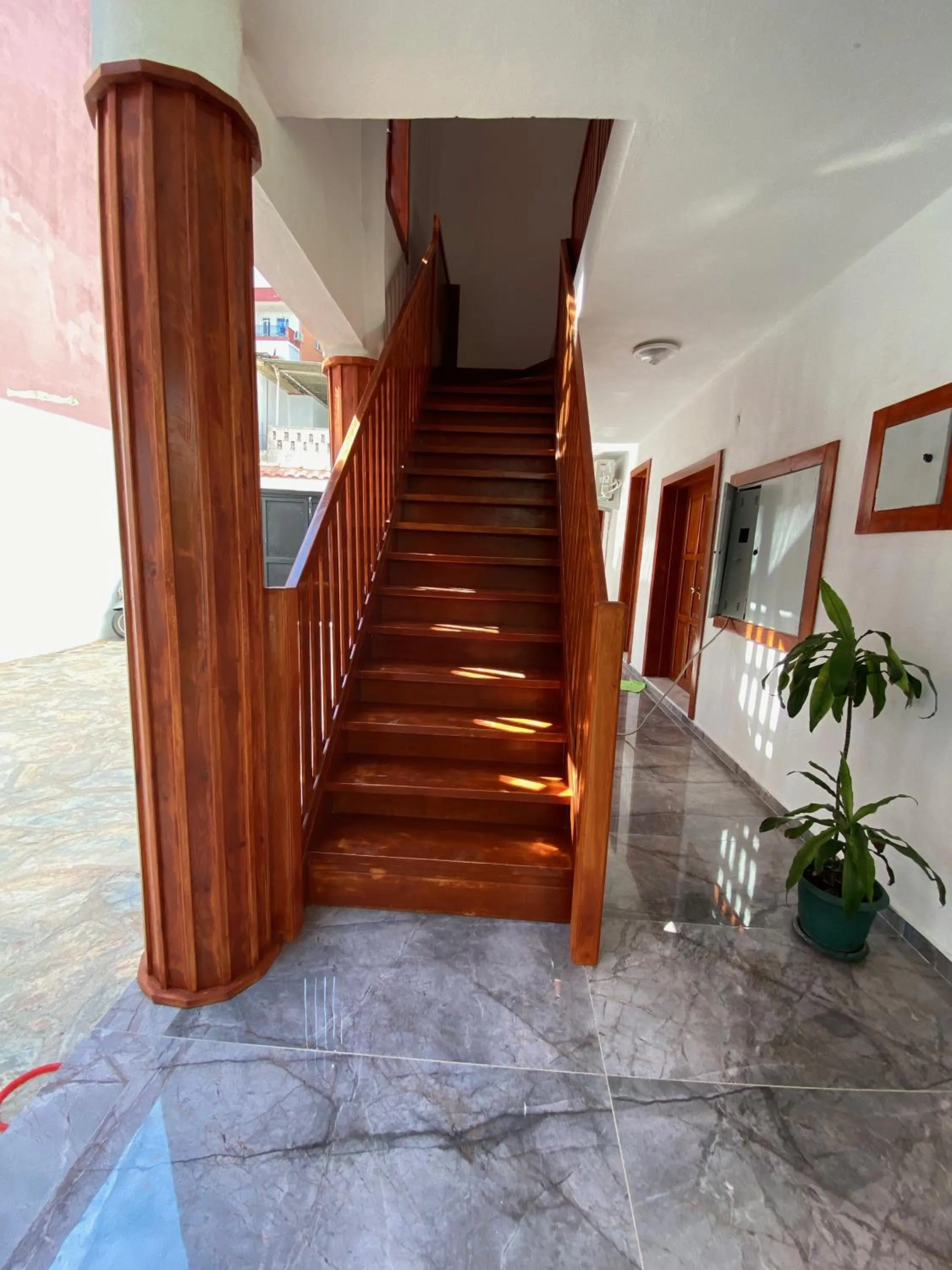 One-Bedroom Apartment in Mariana Konak
