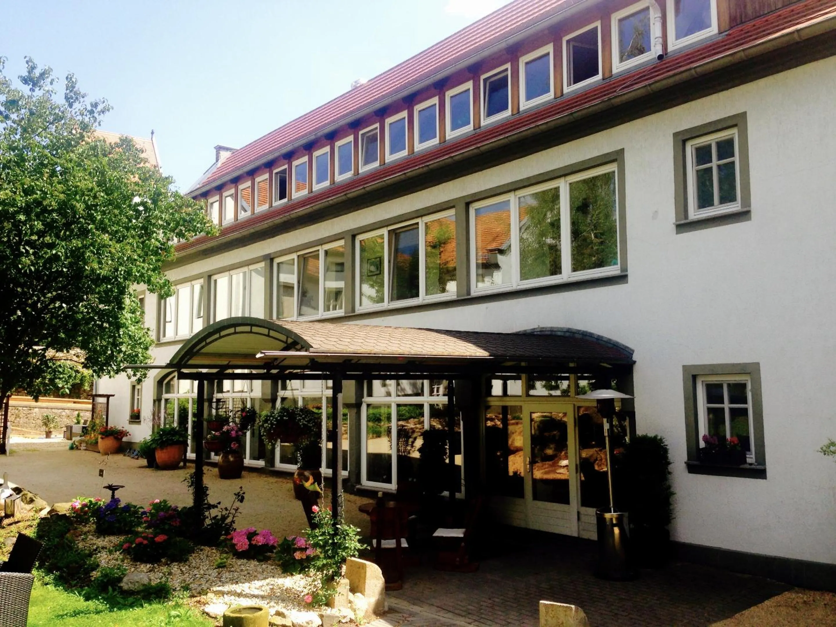 Property building in Dein Gutshof Hotel & Ferienwohnungen
