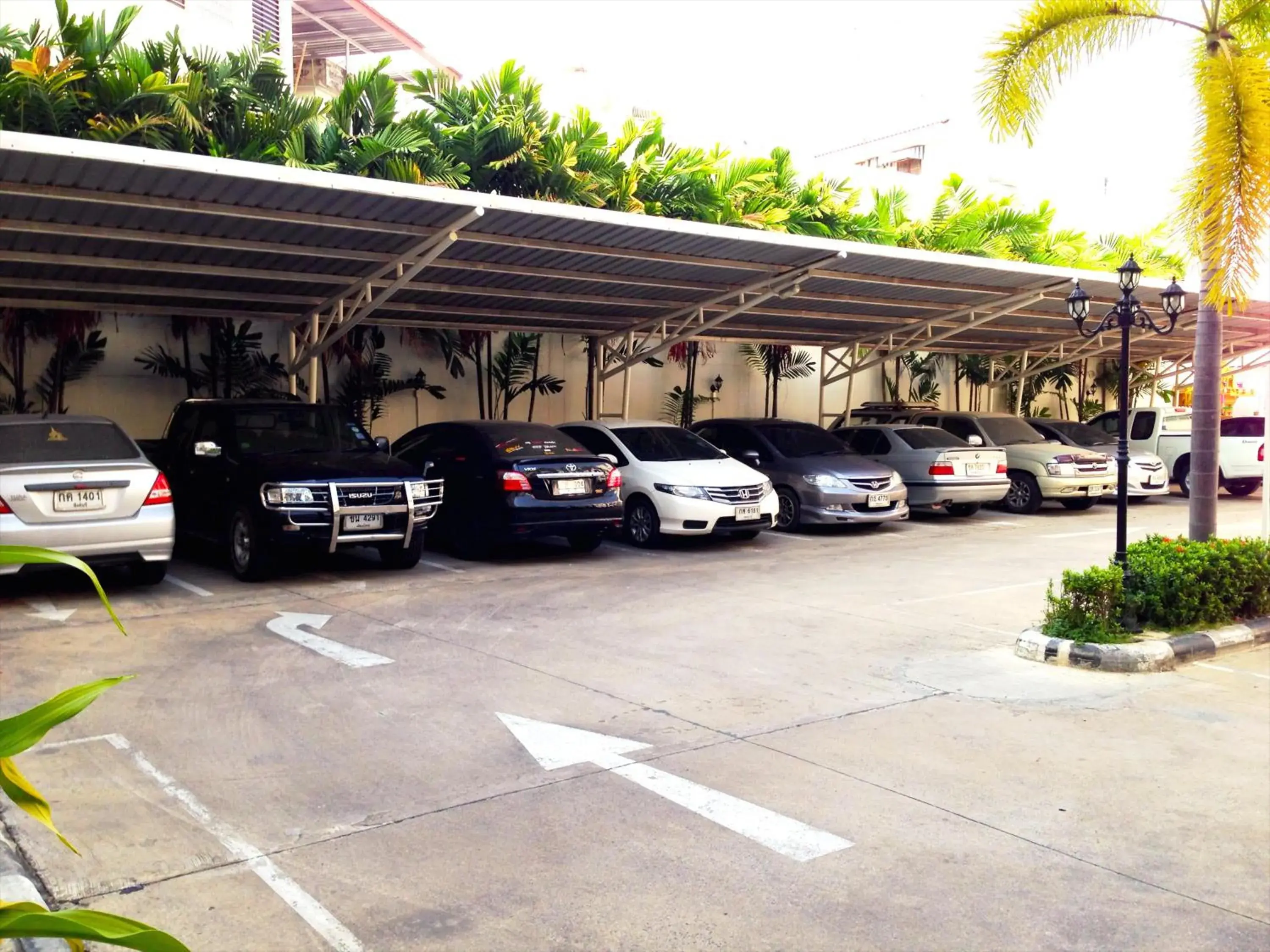 Facade/entrance in Baanbudsarin Apartment Facade/entrance in Baanbudsarin Apartment