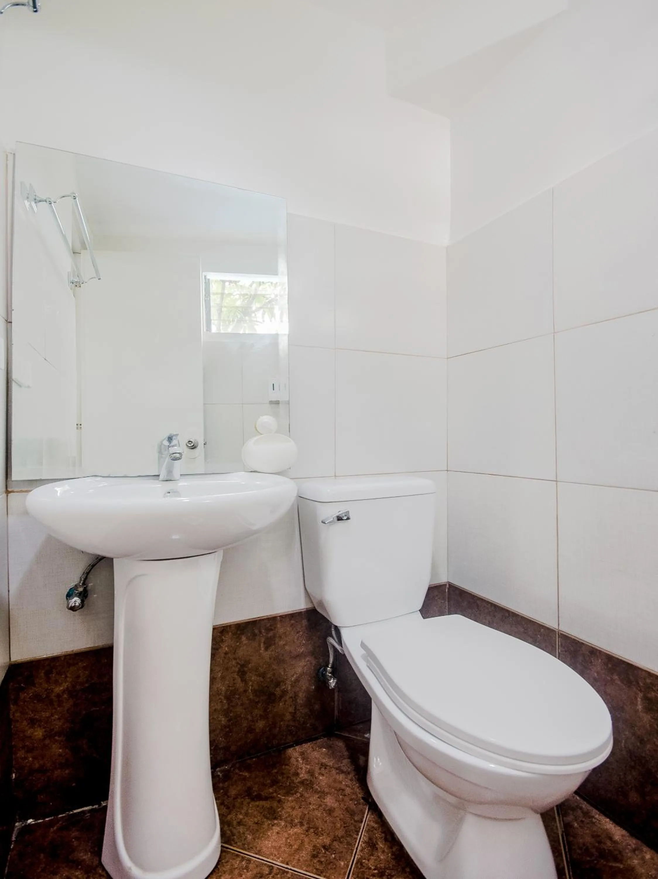 Toilet in Gplace Hotel