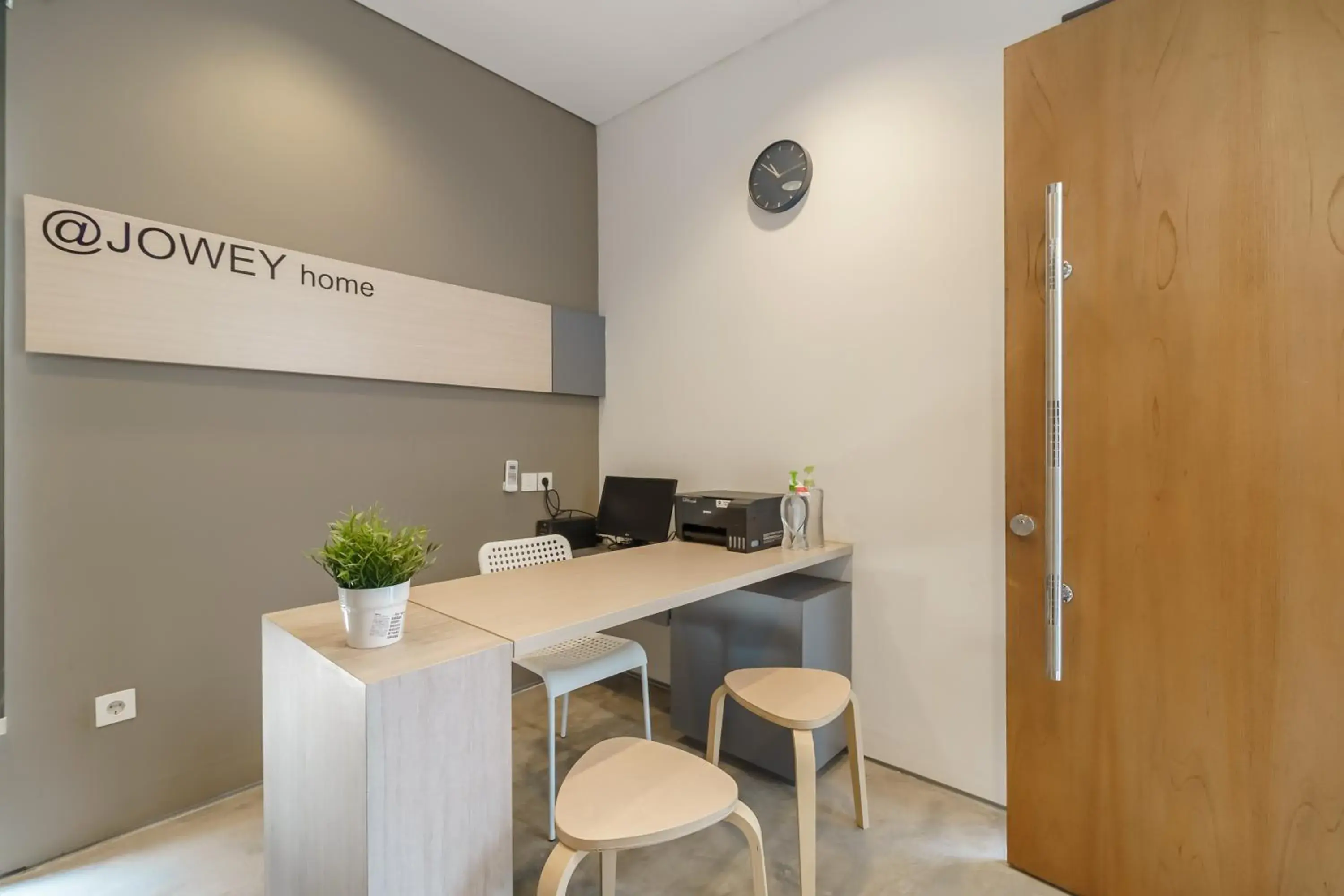 Facade/entrance in RedDoorz Syariah near Rumah Sakit Medika Dramaga Facade/entrance in RedDoorz Syariah near Rumah Sakit Medika Dramaga