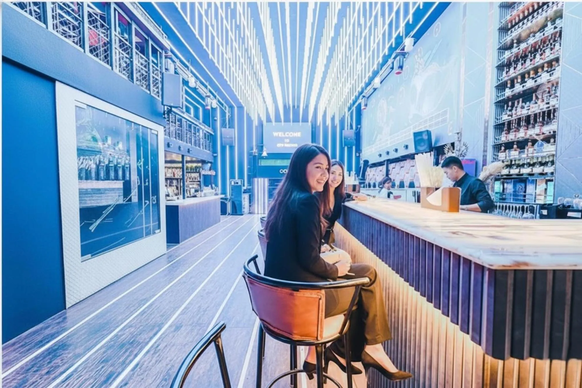 Lounge or bar in FabHotel Prime Middleton - Nr Niladri Vihar Square