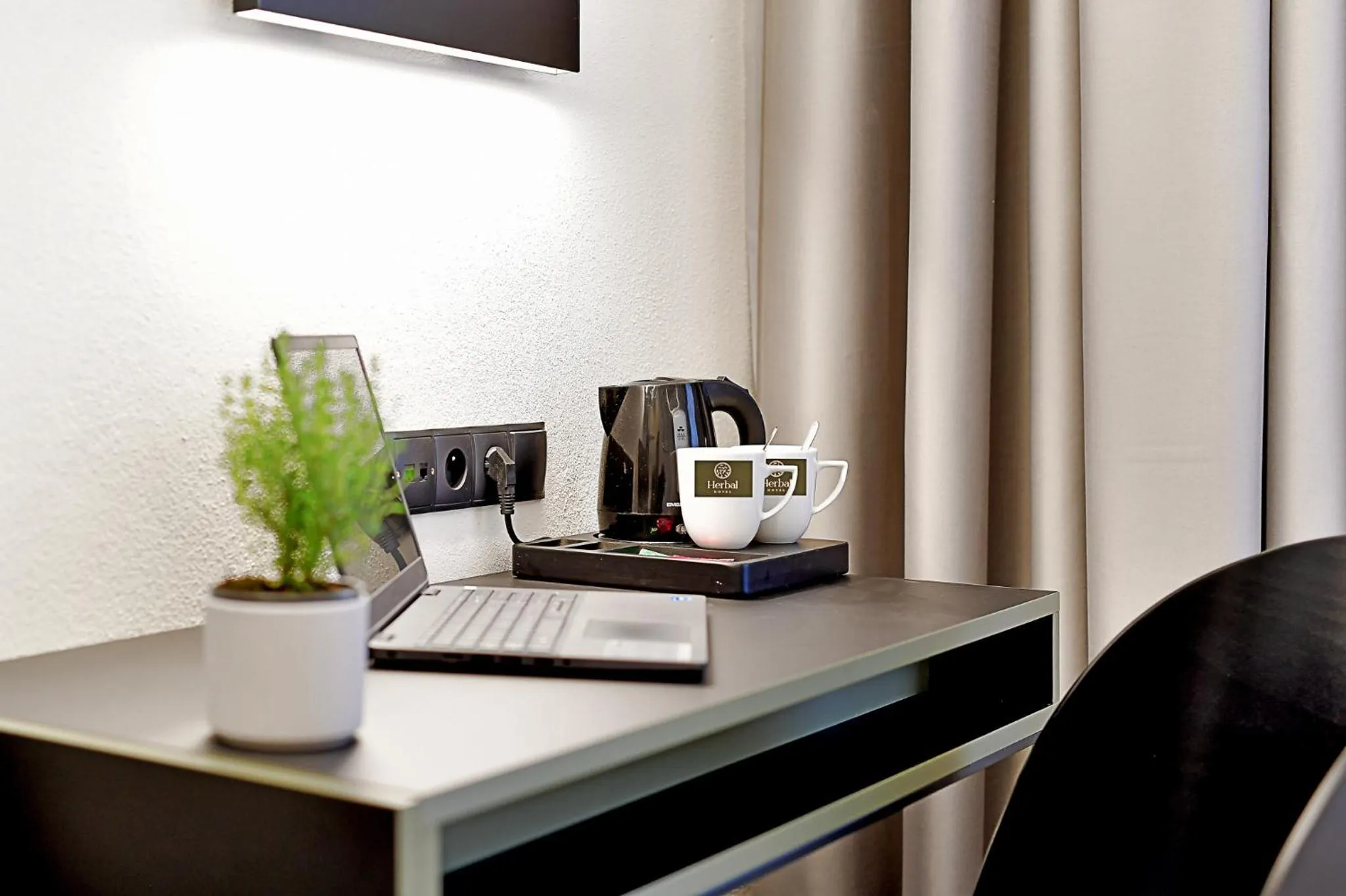 Coffee/tea facilities in Herbal Hotel Wrocław