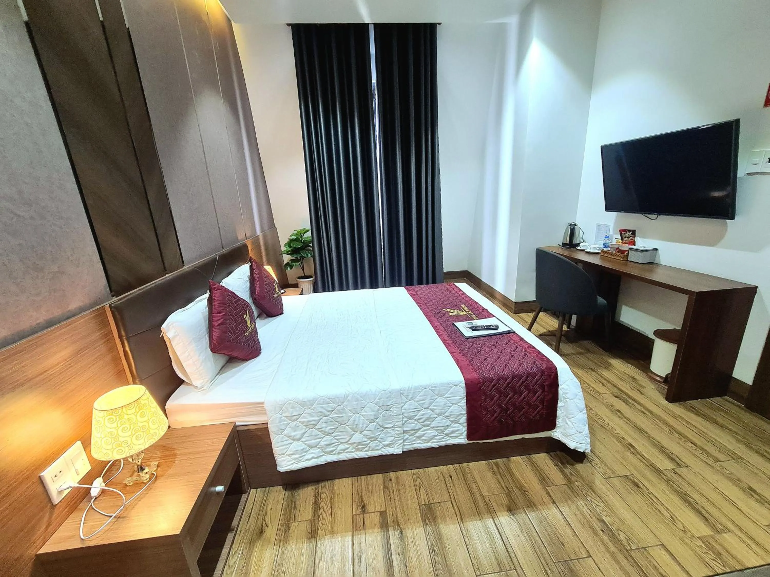 Photo of the whole room, Bed in THƯ LÊ Hotel