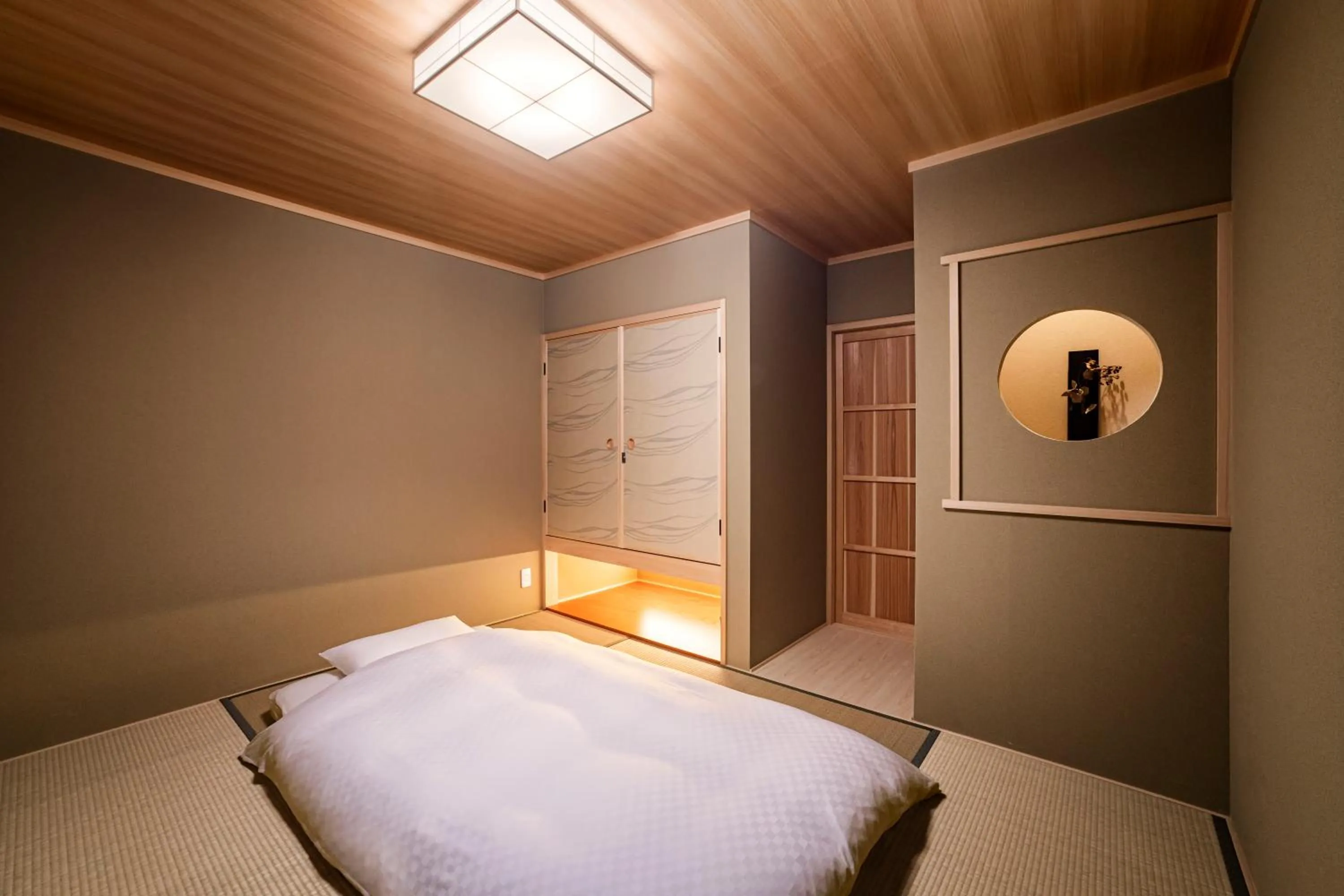 Bed in Rinn Tsukinowa