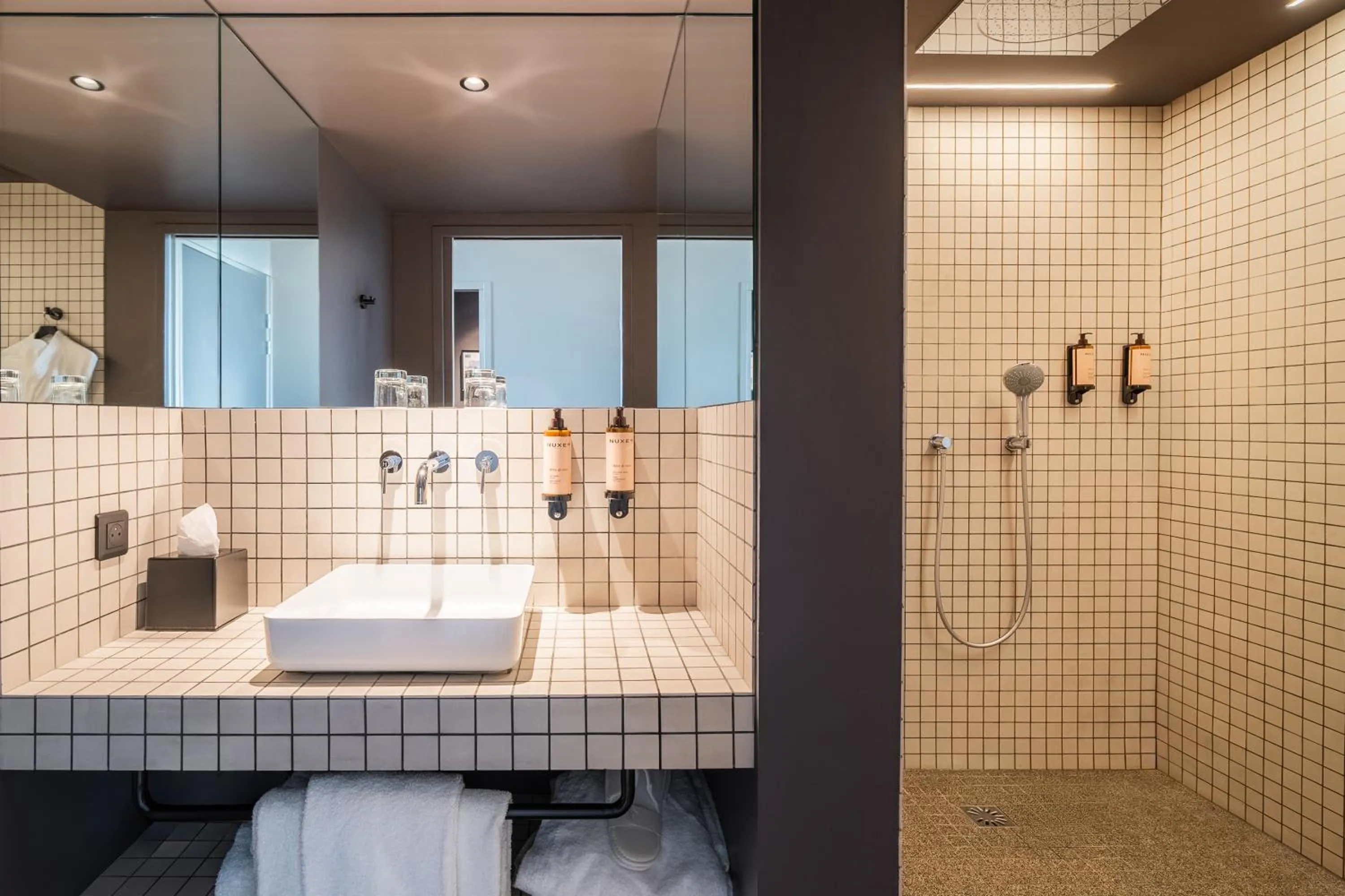 Bathroom in Hotel Paradiso