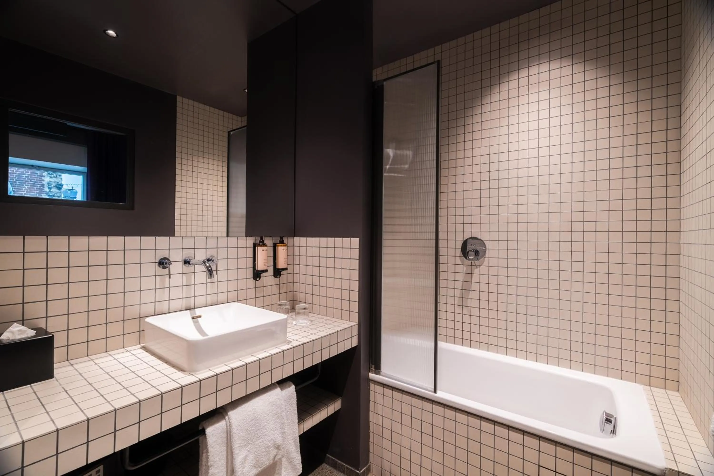 Bathroom in Hotel Paradiso