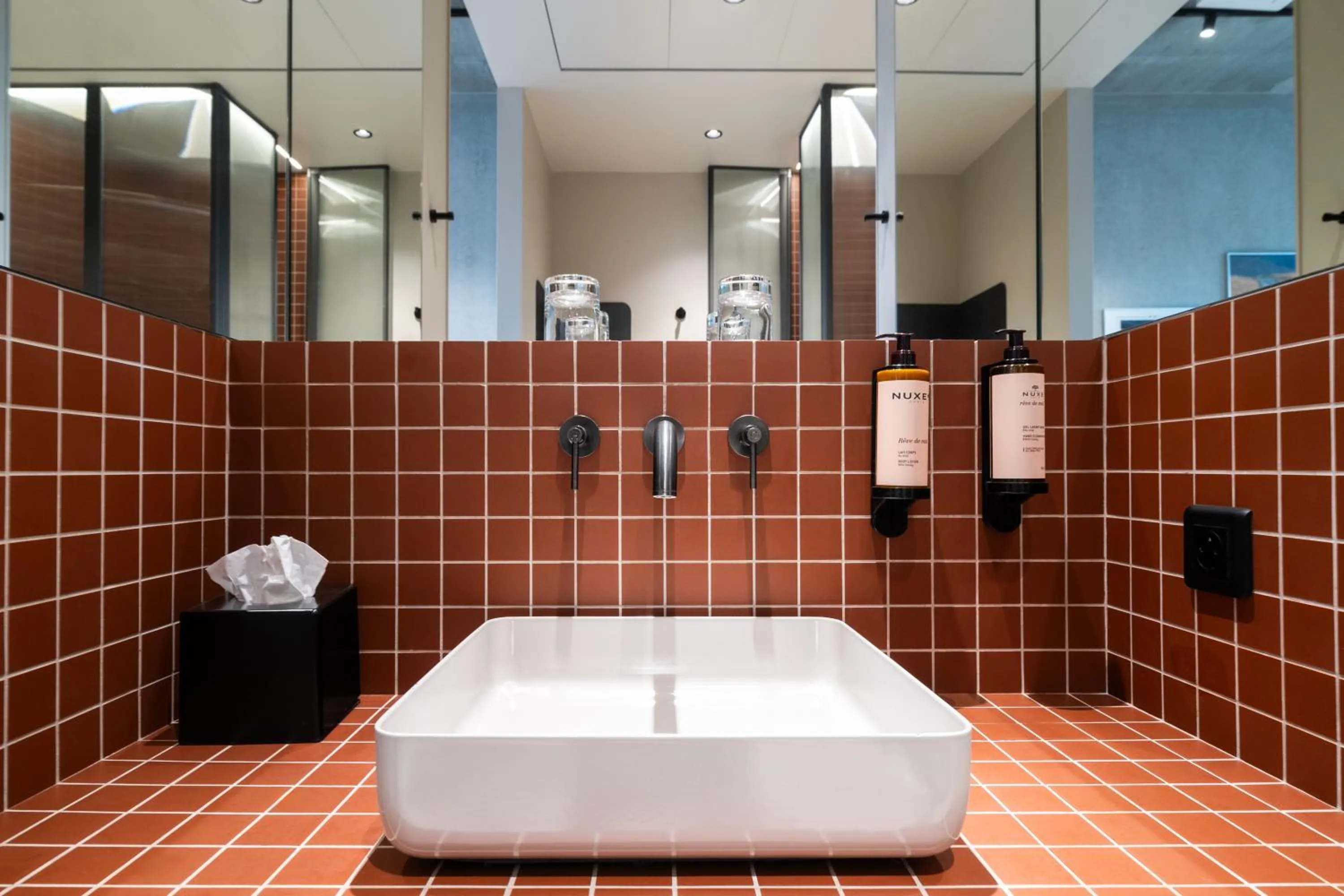 Bathroom in Hotel Paradiso