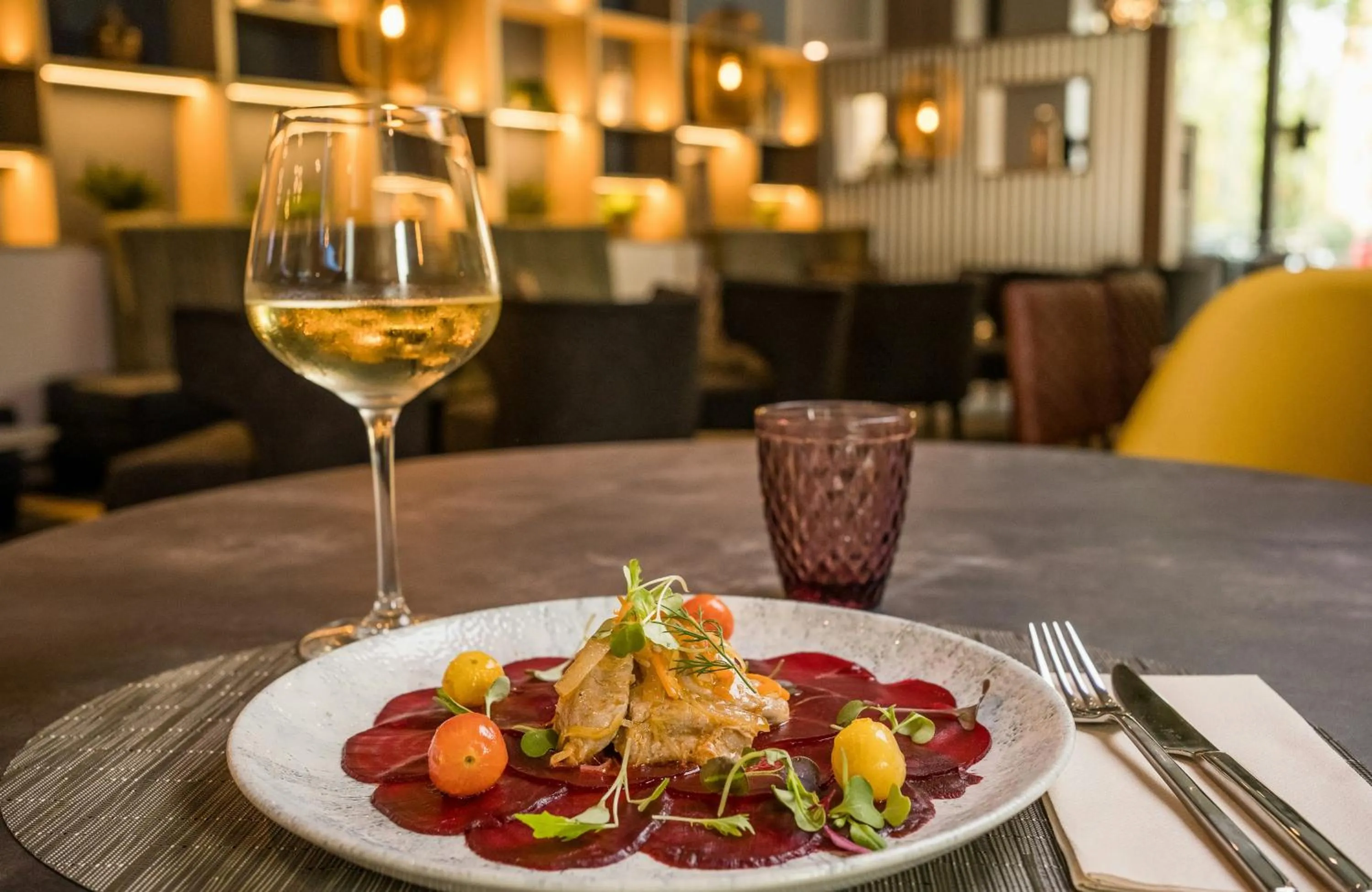 Restaurant/places to eat in Leonardo Royal Hotel Barcelona Fira