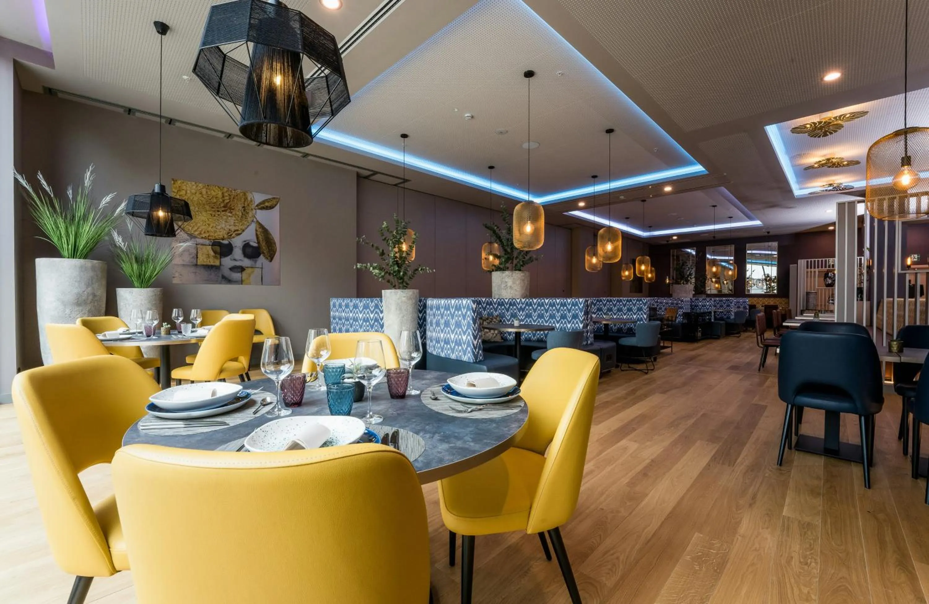 Restaurant/places to eat in Leonardo Royal Hotel Barcelona Fira