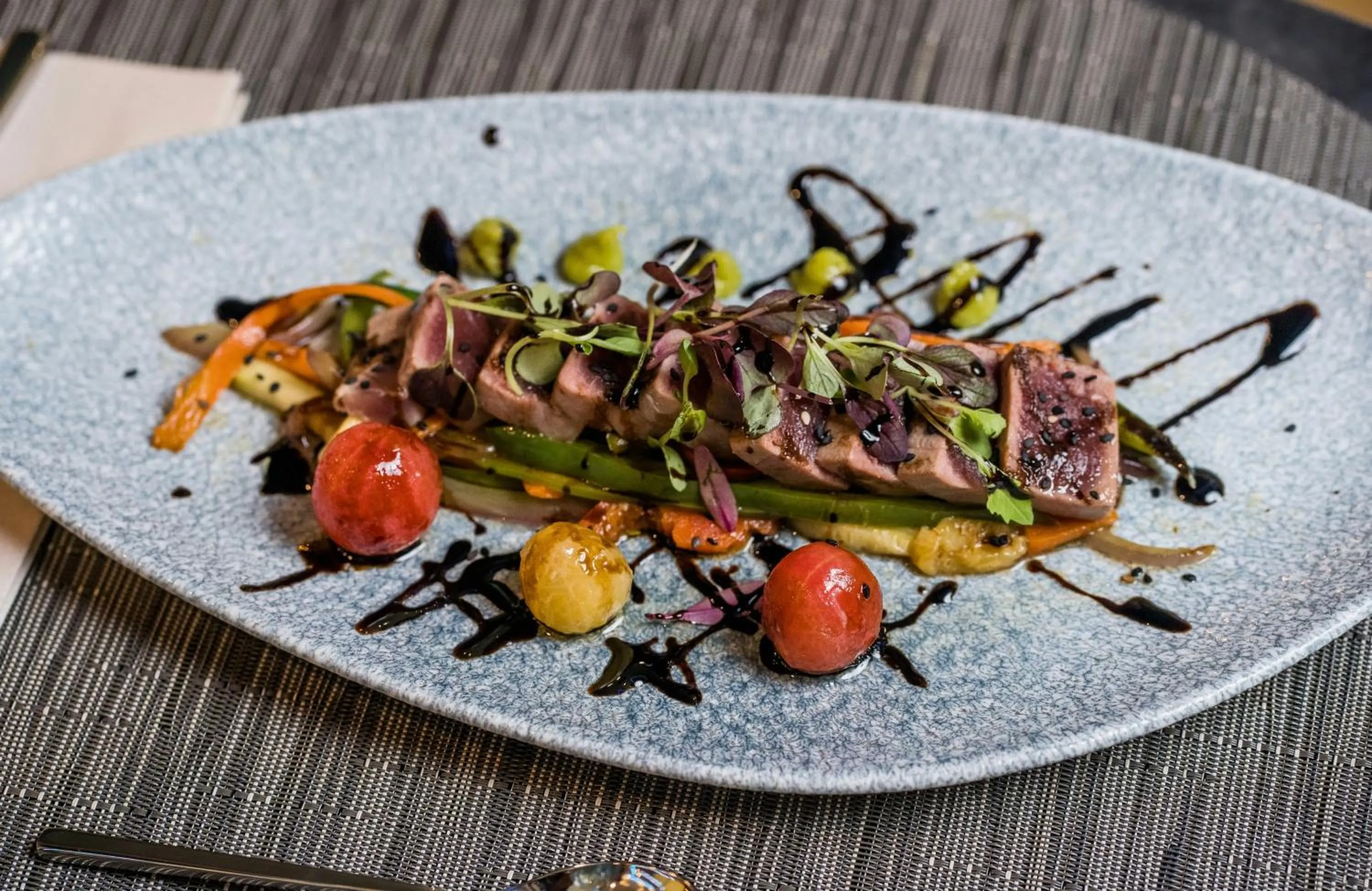 Restaurant/places to eat in Leonardo Royal Hotel Barcelona Fira