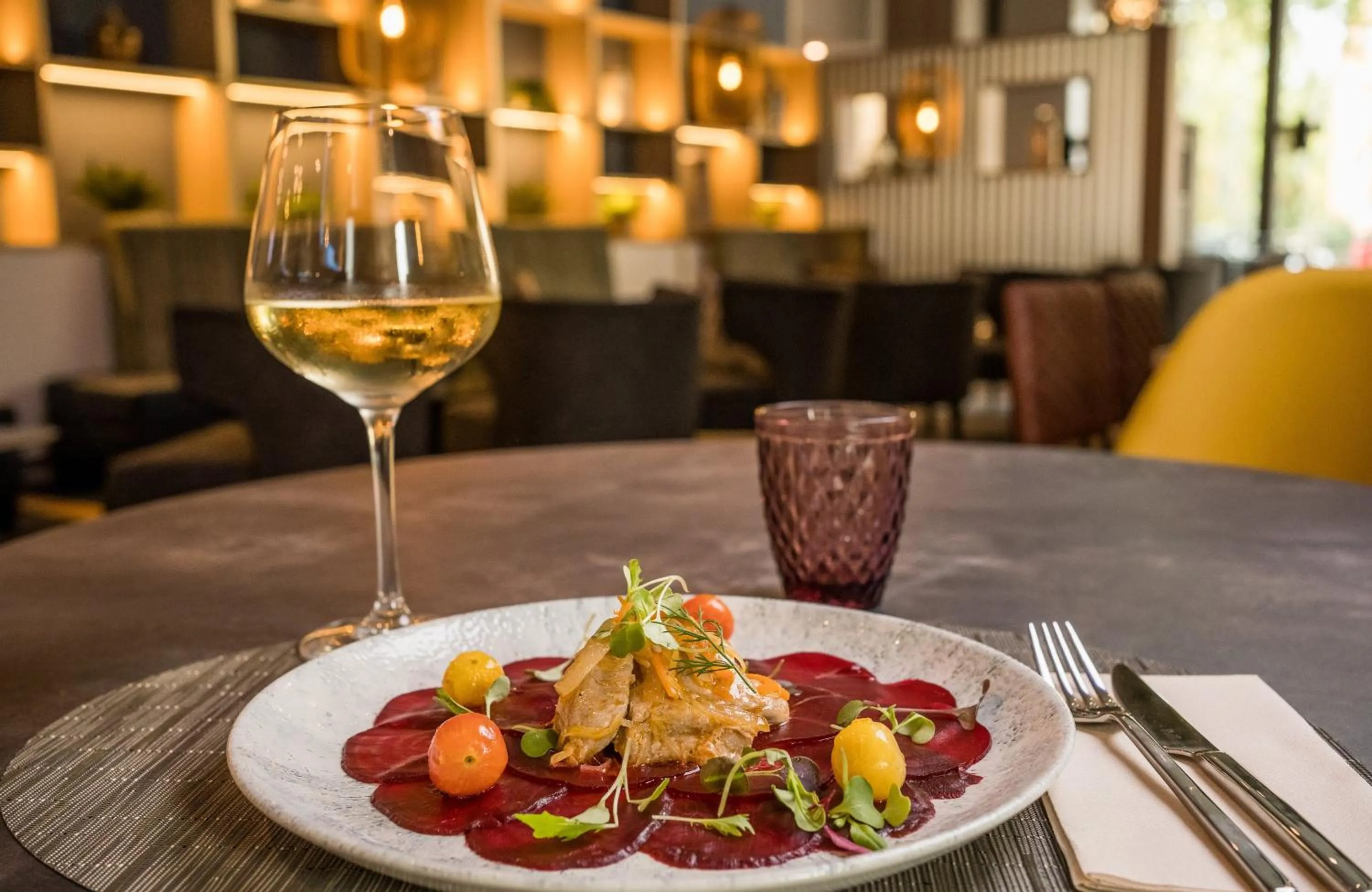 Restaurant/places to eat in Leonardo Royal Hotel Barcelona Fira