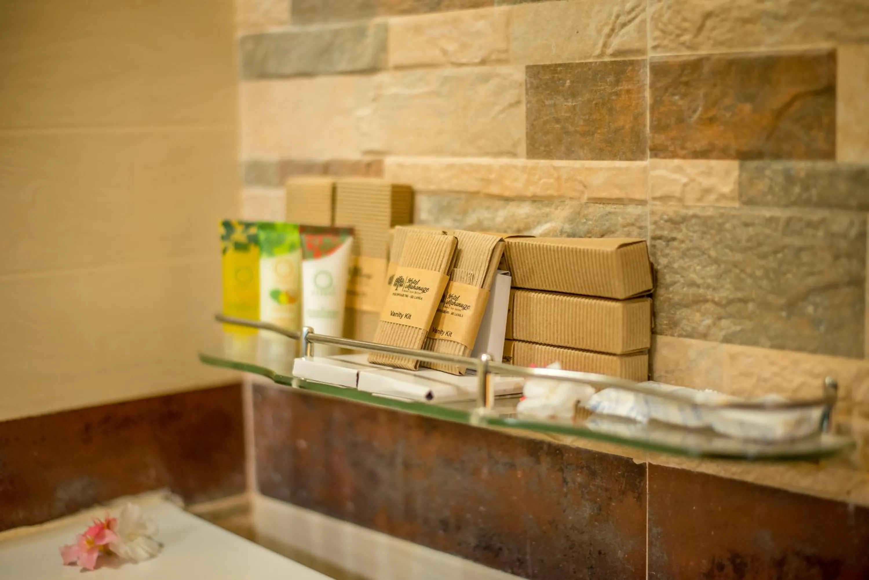 Bathroom in Mahanuge Hotel Polonnaruwa