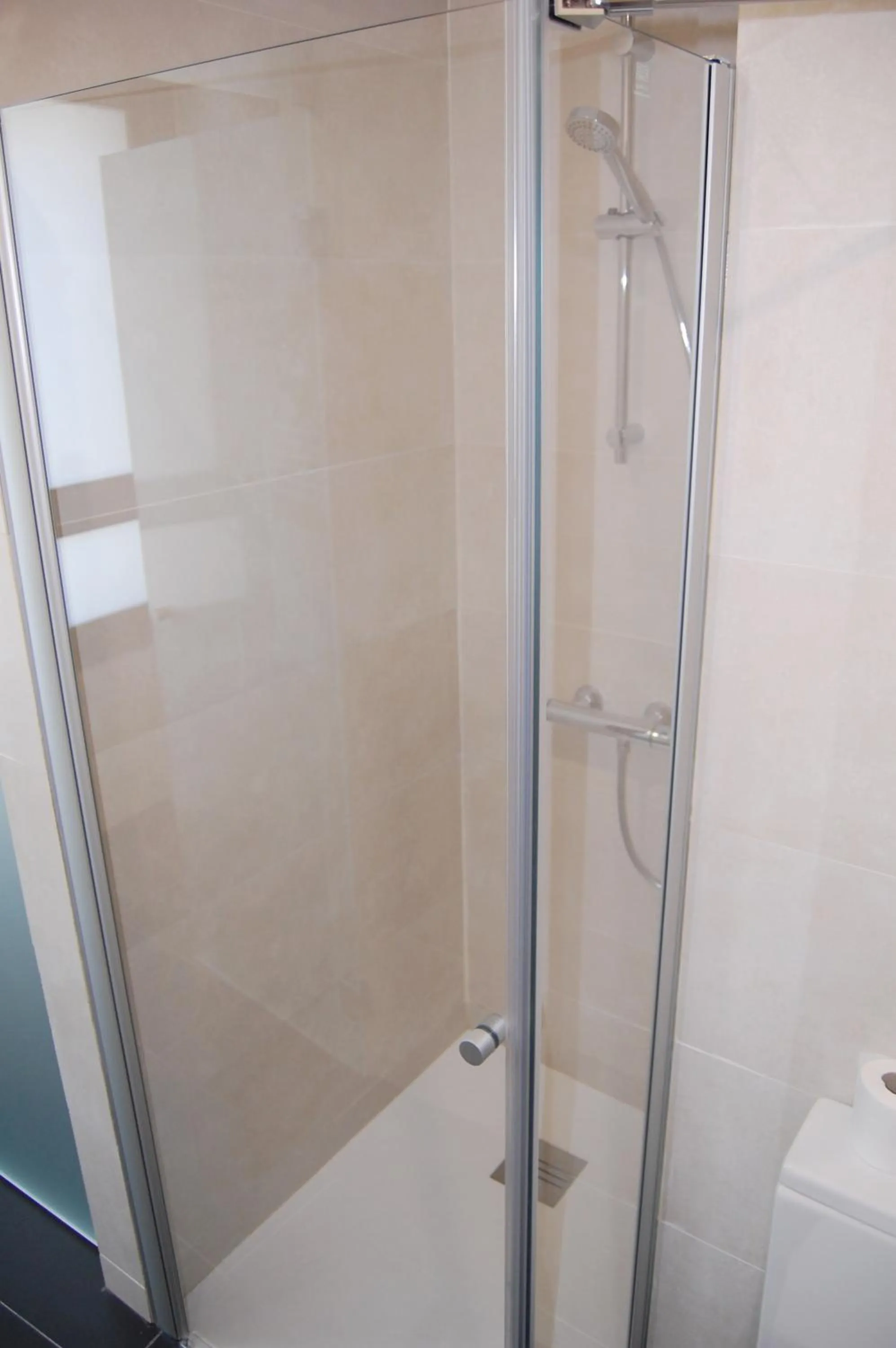 Bathroom in Hostal Tres Campanas