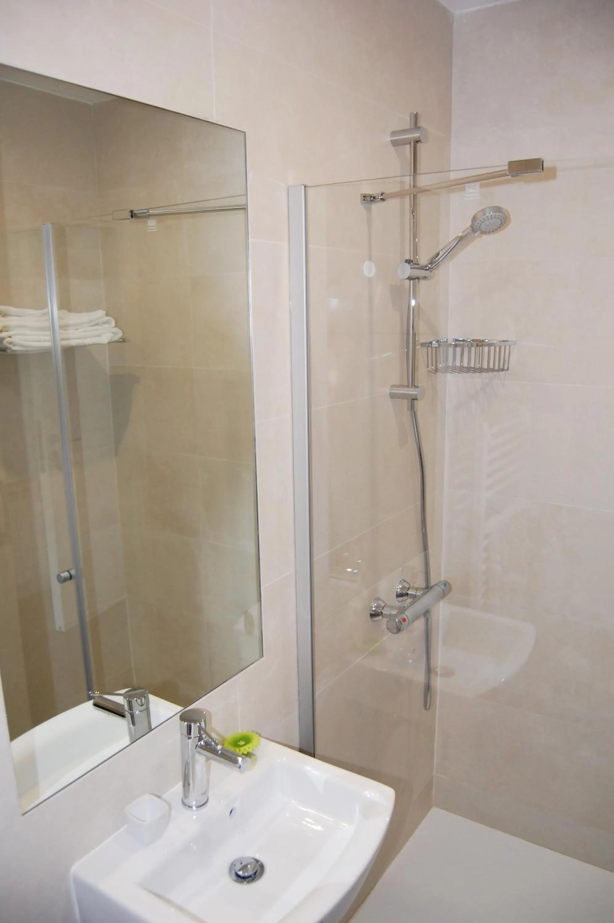 Bathroom in Hostal Tres Campanas