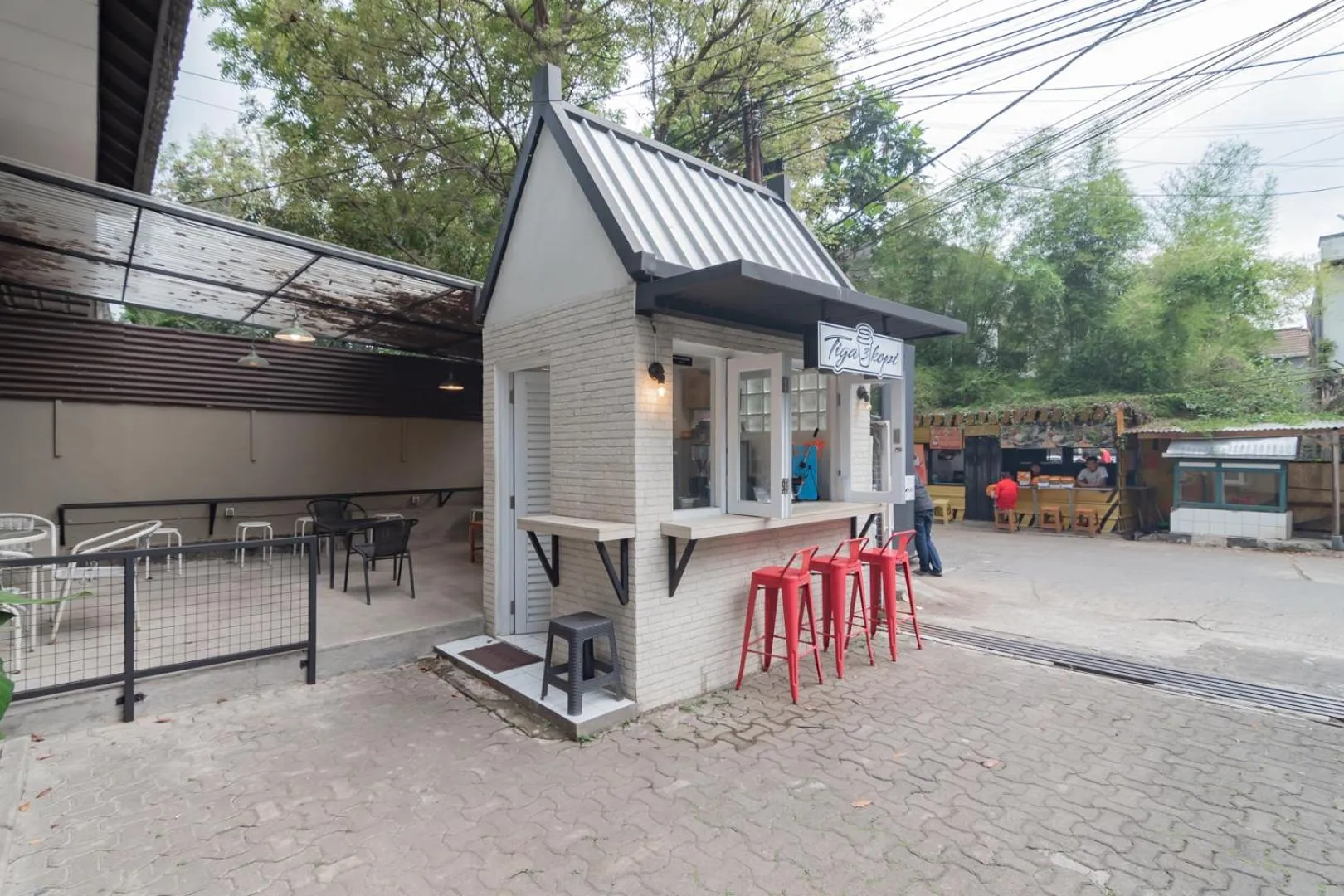 RedDoorz near Exit Toll Pasteur 5