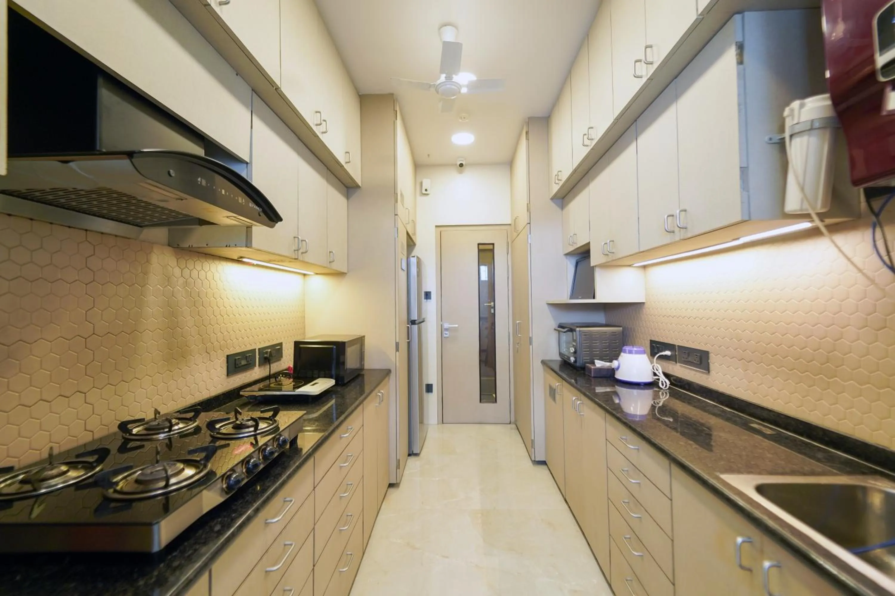 Kitchen or kitchenette in Central Bed & Breakfast