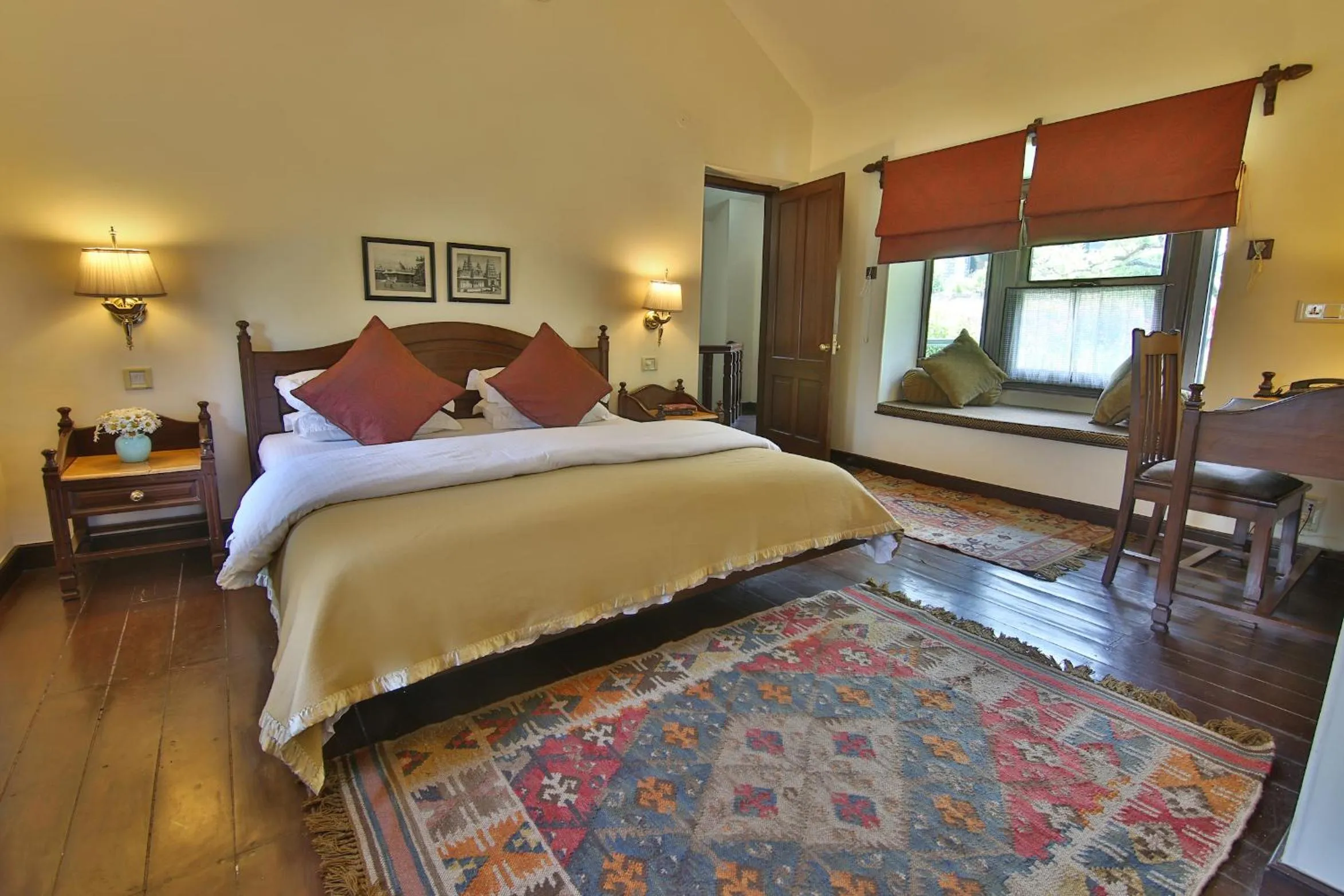 Bed in The Himalayan