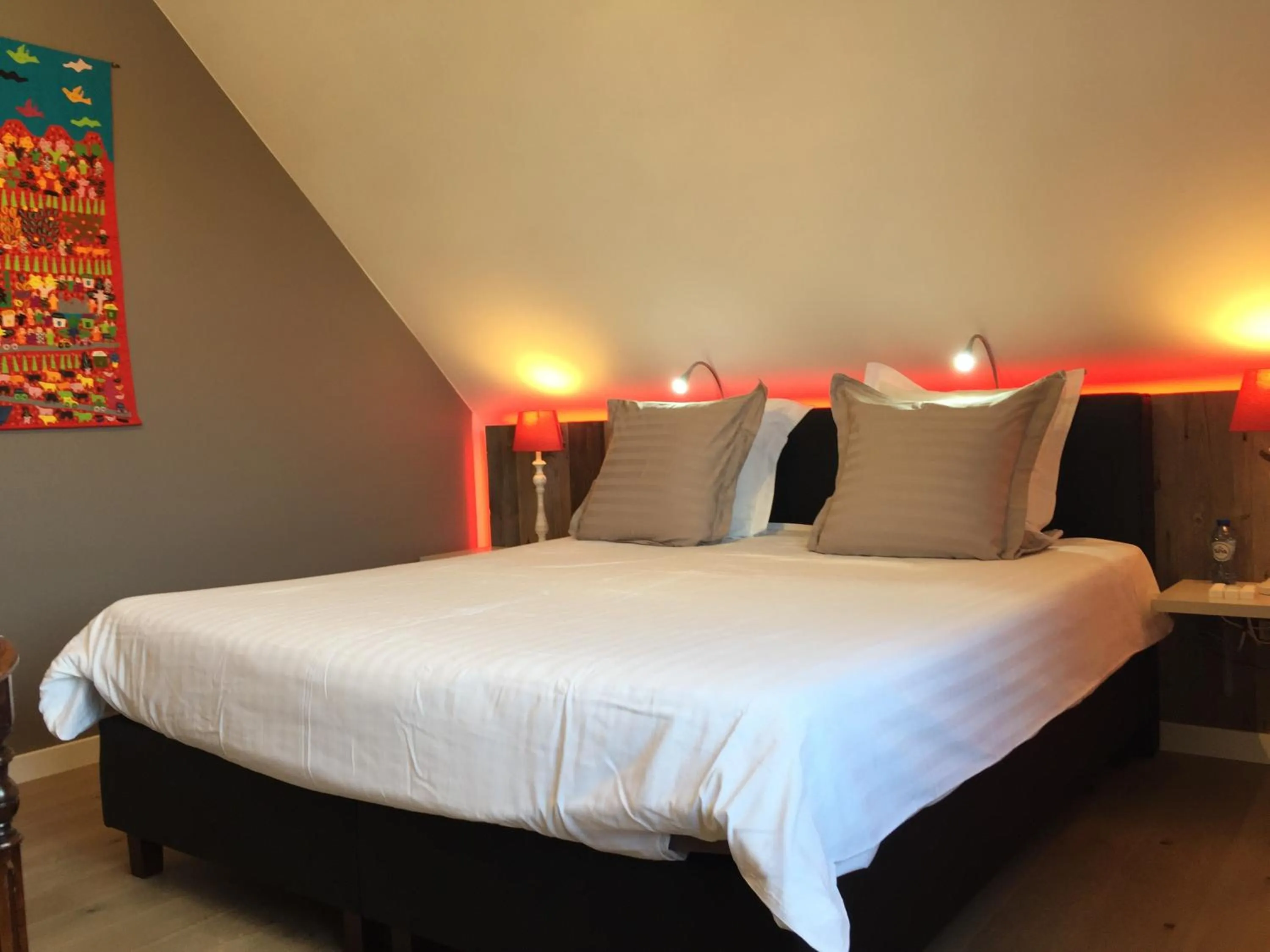 Property building, Bed in B&B Bella en Basiel