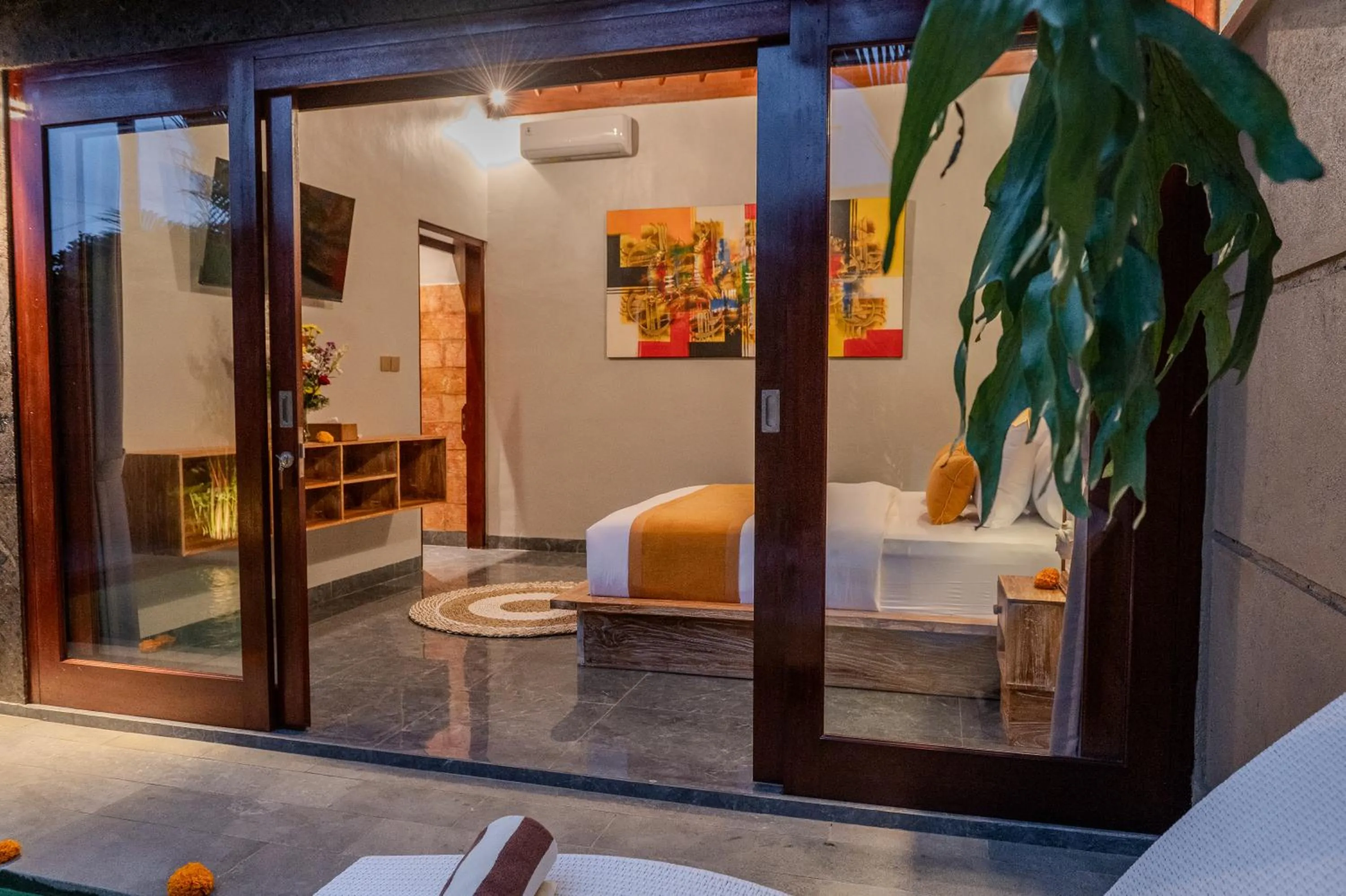 Bed in Villa Semujan Ubud