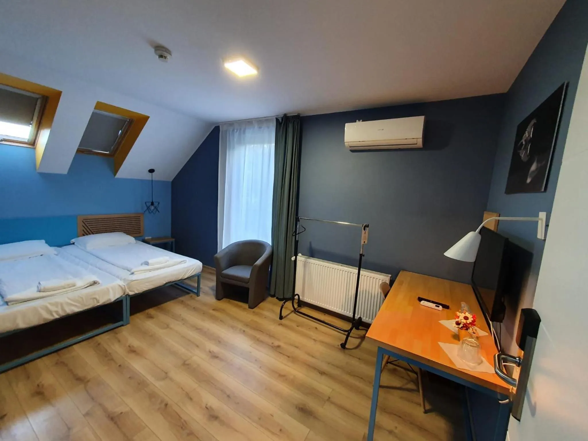 Bedroom, Bed in Pensiunea Urban Point