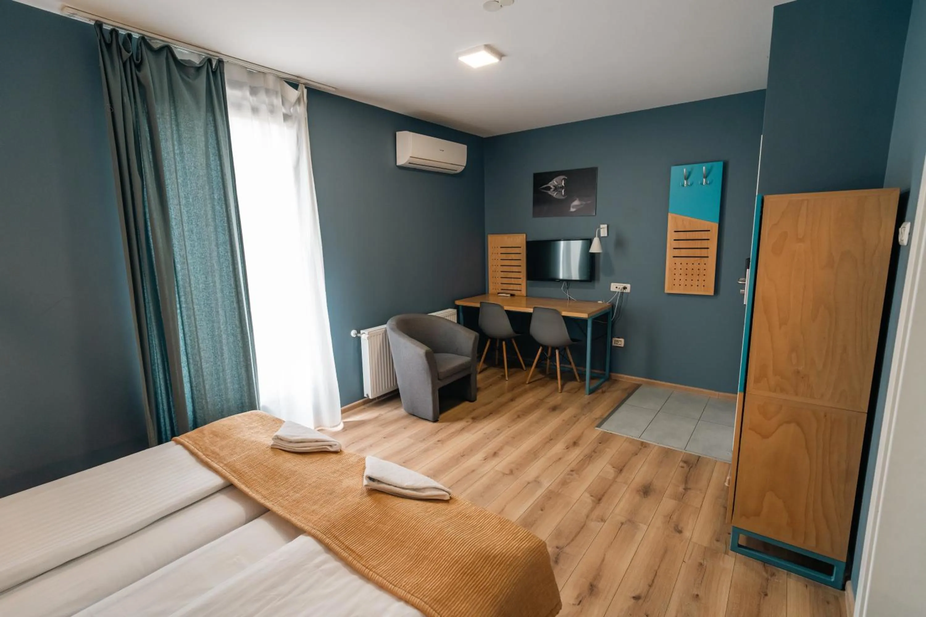 Bedroom, Bed in Pensiunea Urban Point