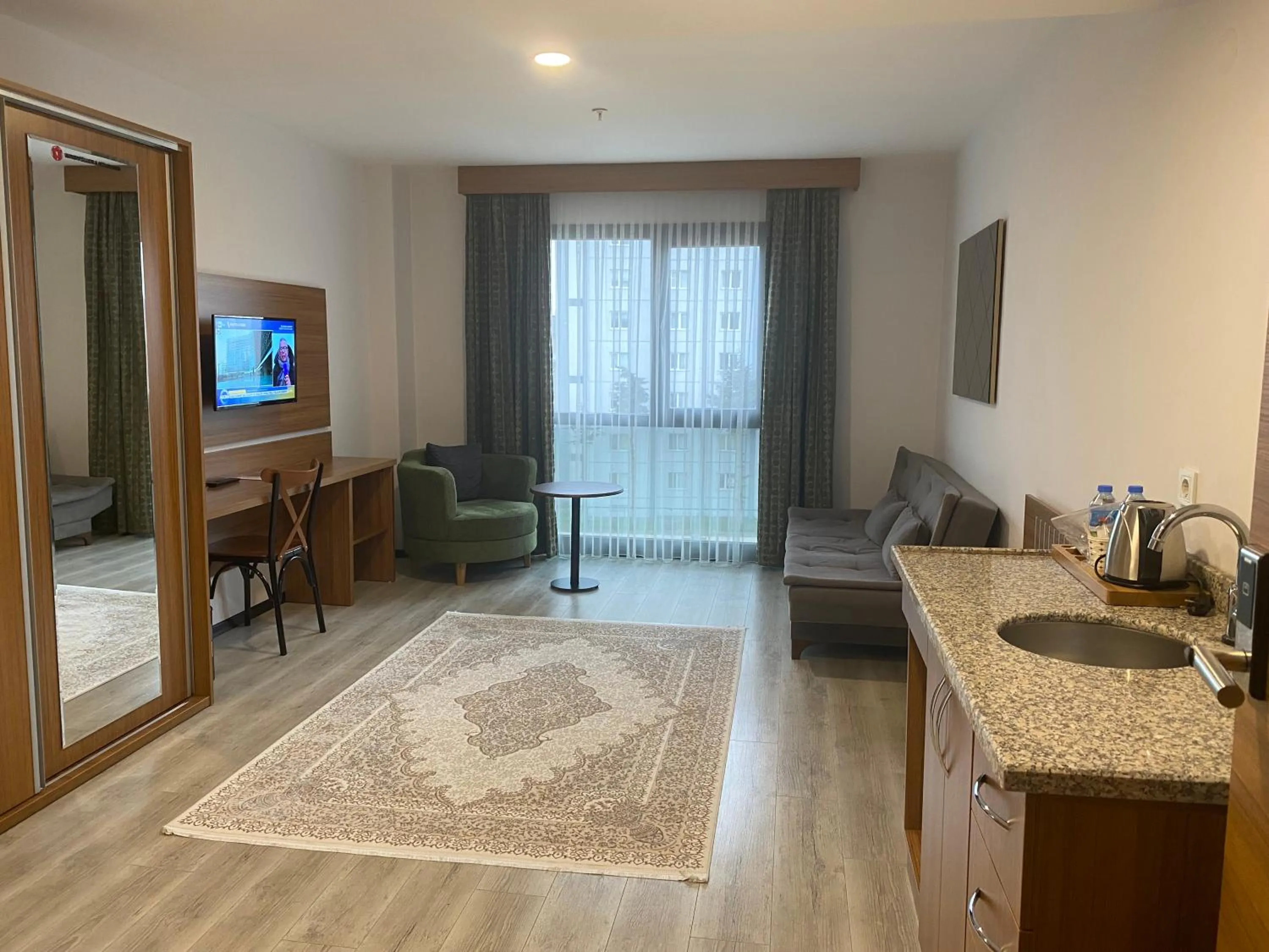 Suite in BUSINESS EXPRESS HOTEL