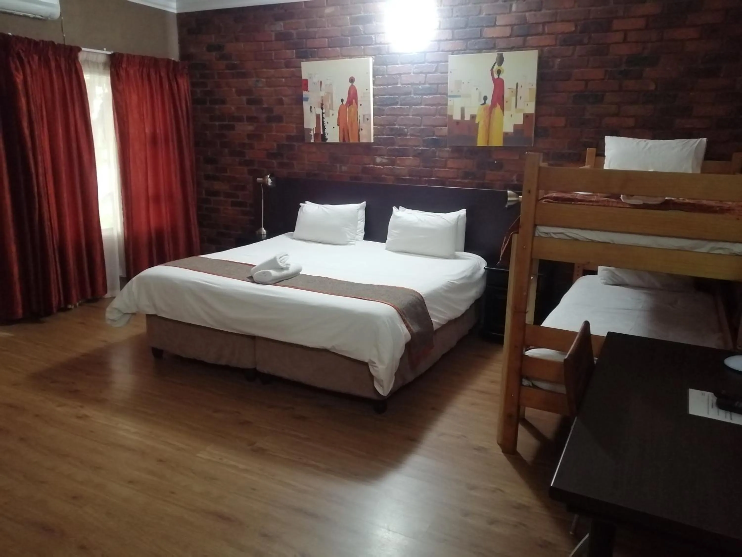 Bedroom, Bed in 24 Onvrey Guest House