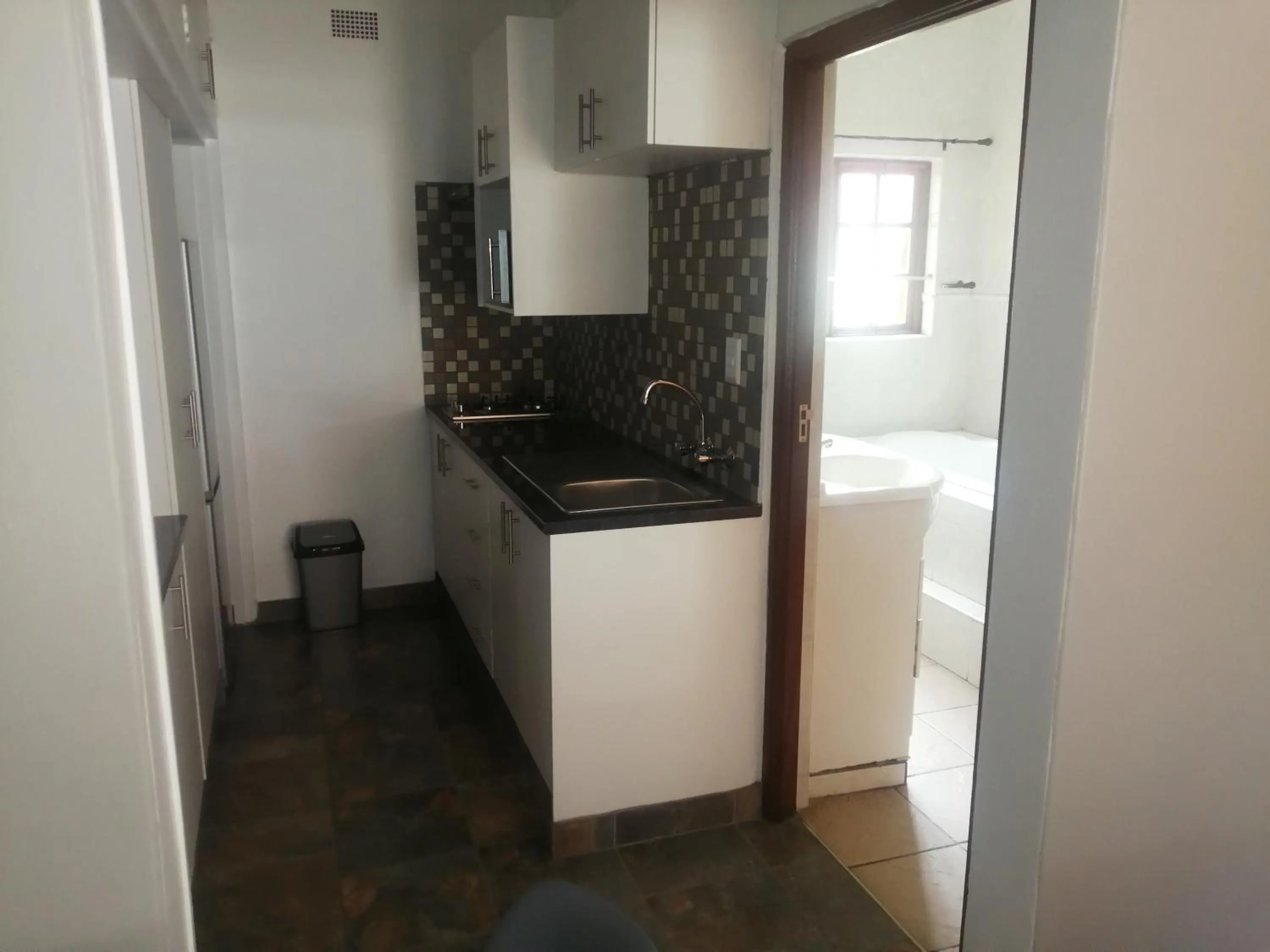 Kitchen or kitchenette in 24 Onvrey Guest House