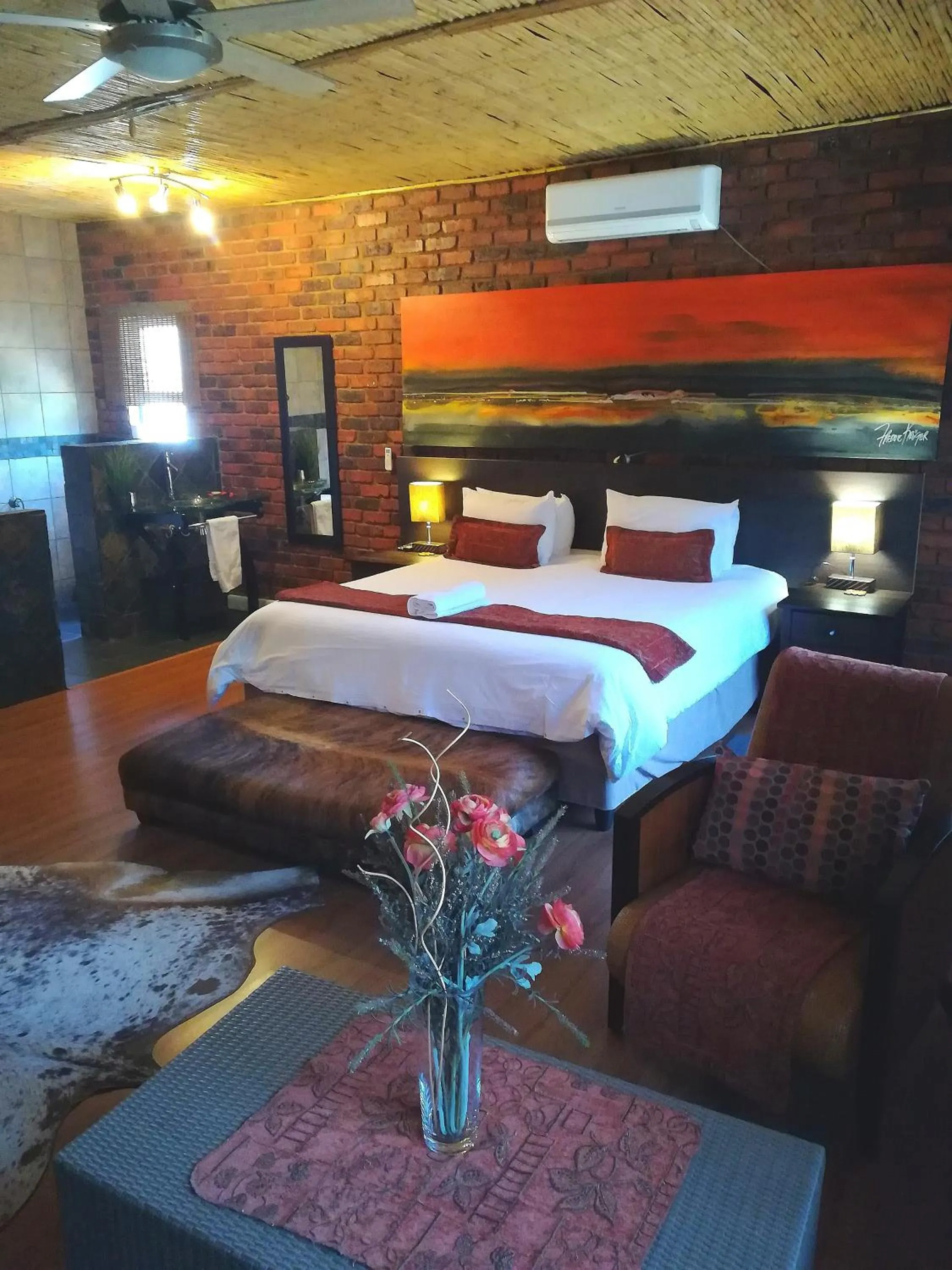 Bedroom, Bed in 24 Onvrey Guest House