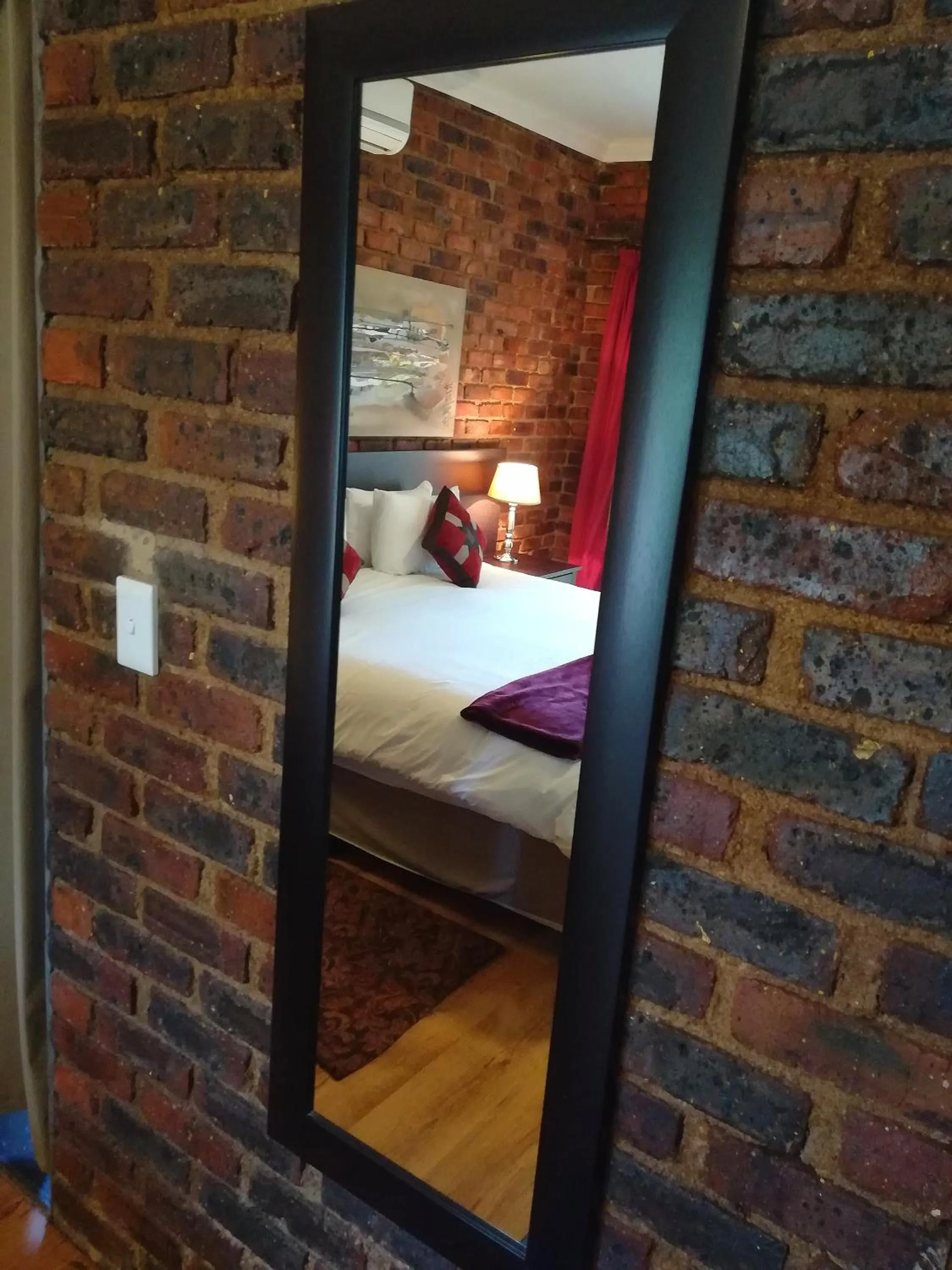 Decorative detail, Bed in 24 Onvrey Guest House