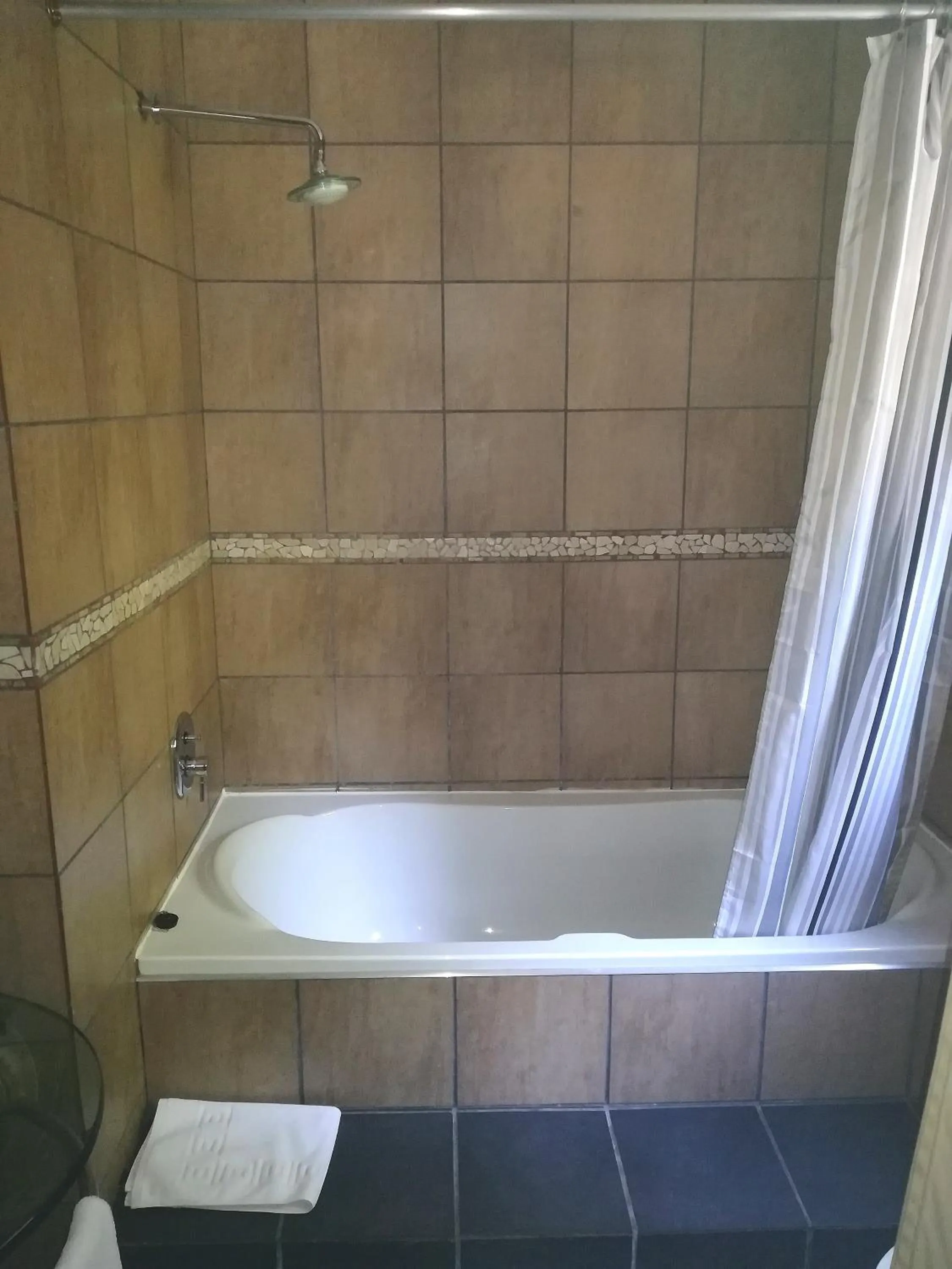 Bathroom in 24 Onvrey Guest House