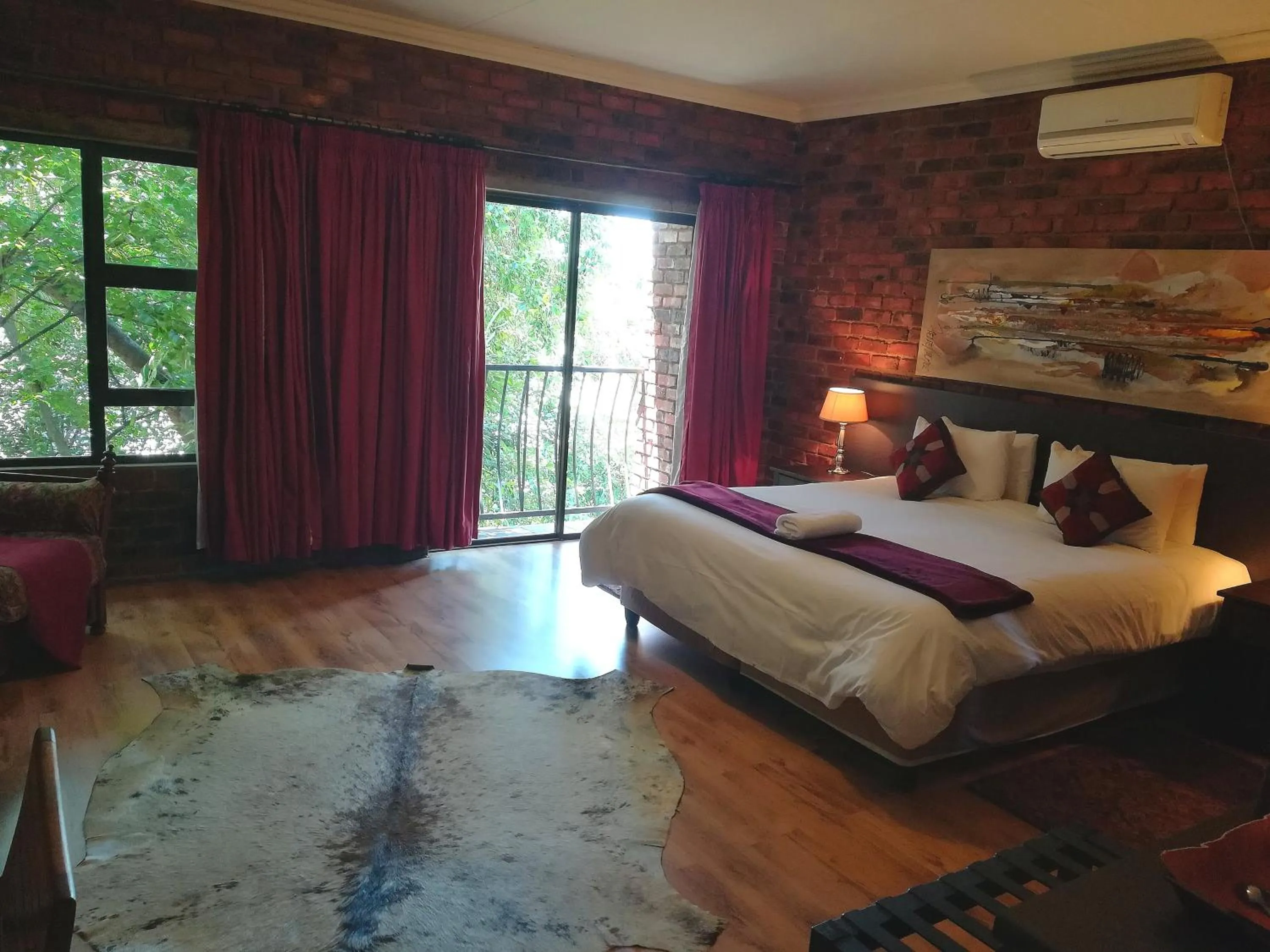 Garden view, Bed in 24 Onvrey Guest House