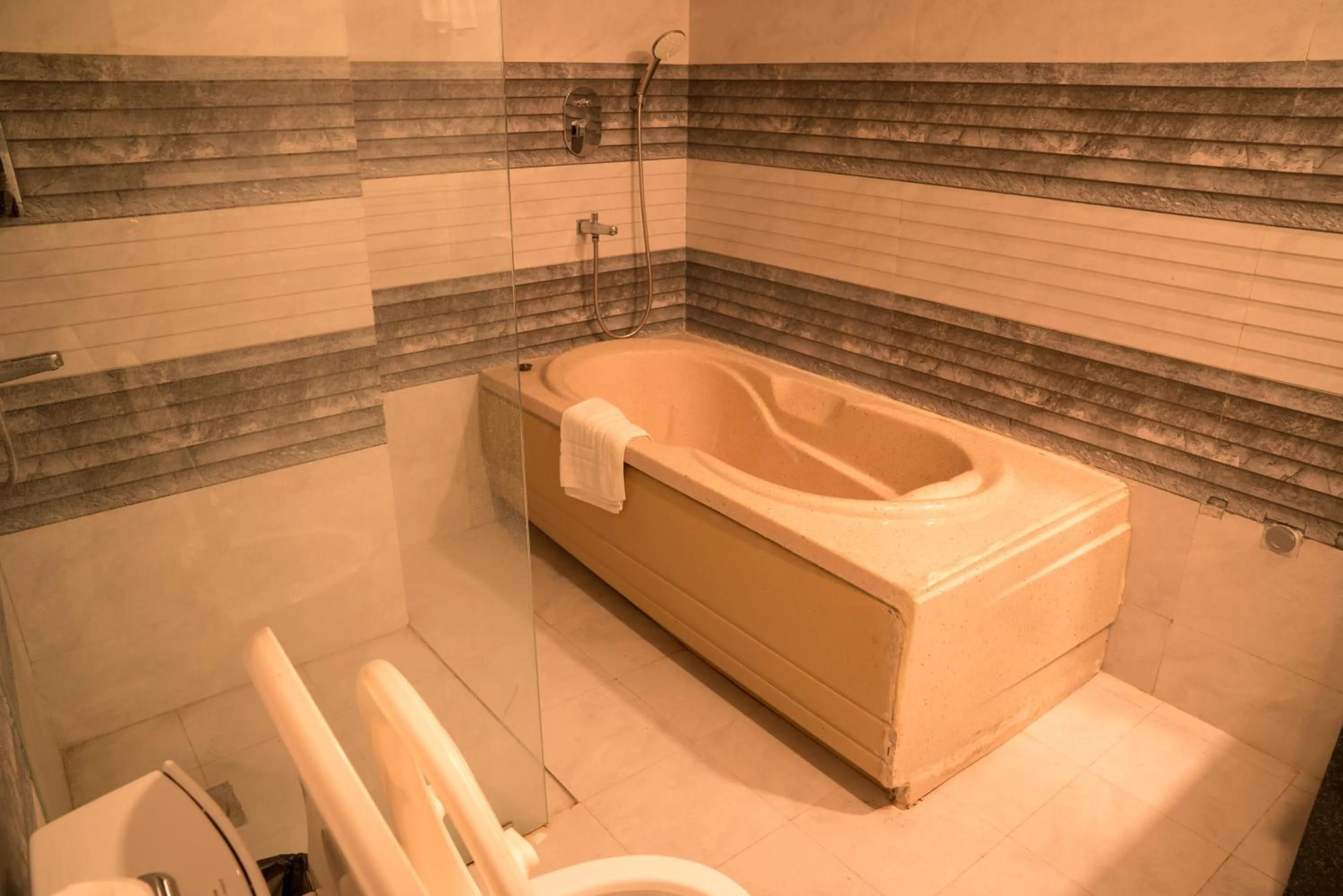 Bathroom in Hotel Shaara