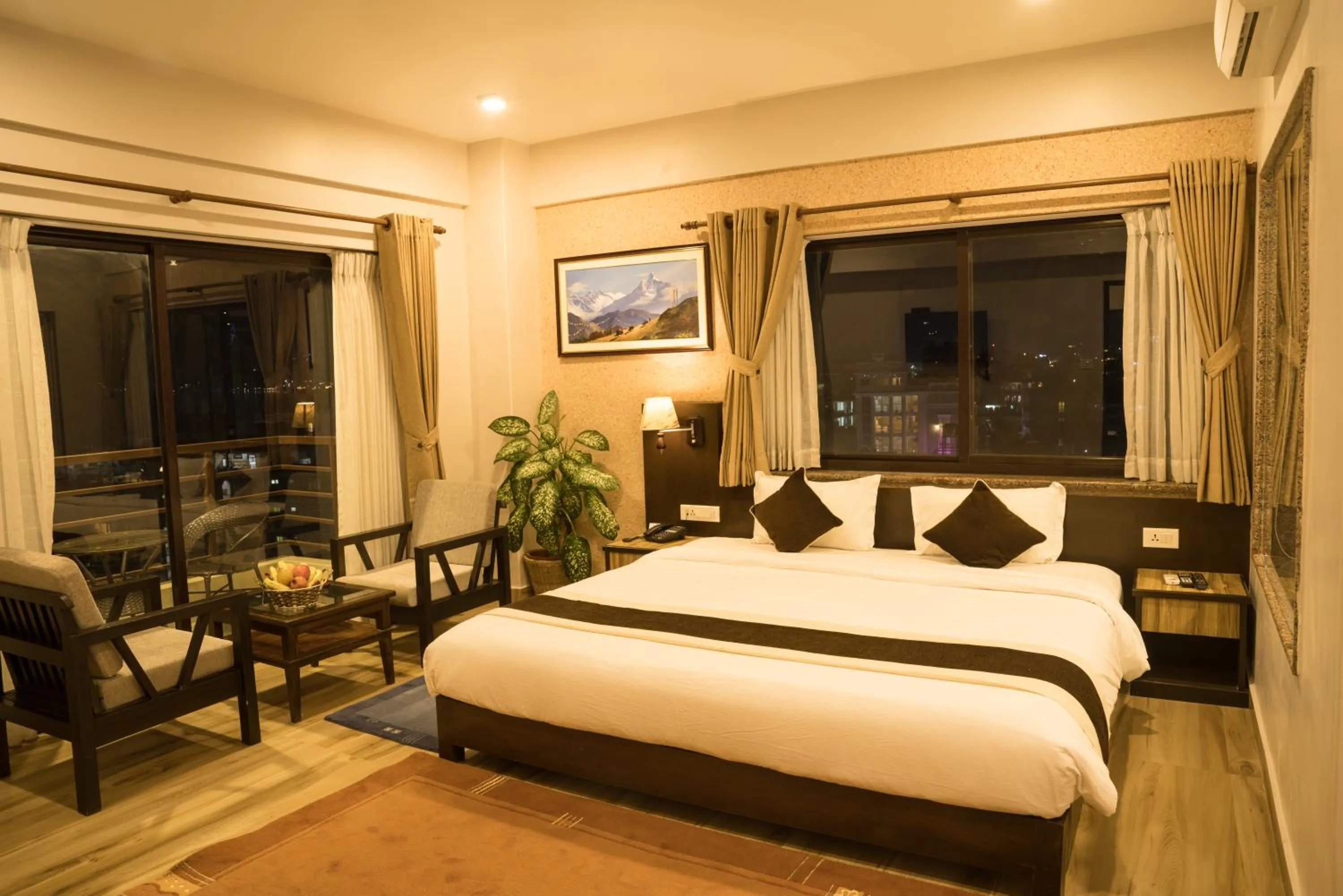 Photo of the whole room, Bed in Hotel Shaara