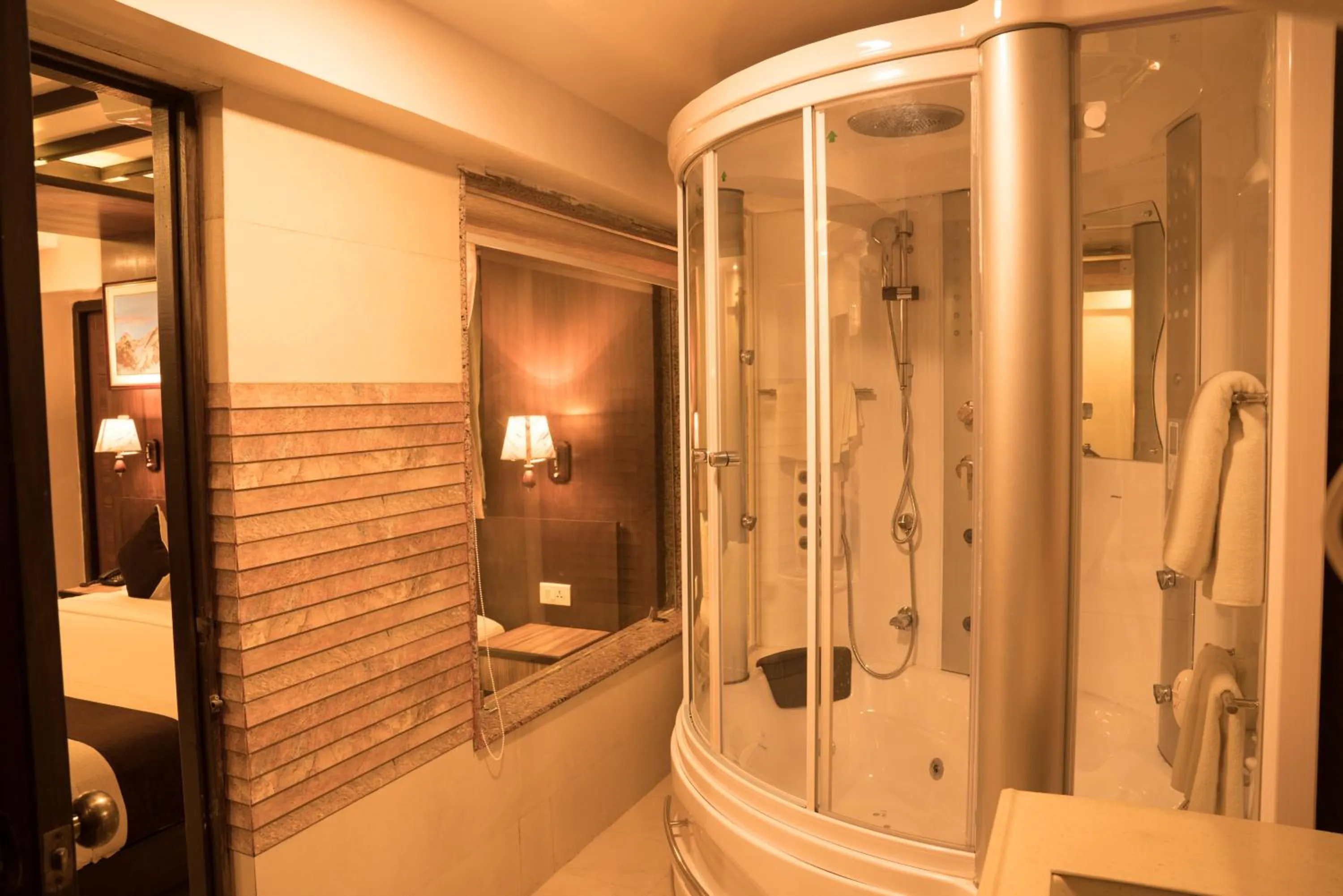 Bathroom in Hotel Shaara