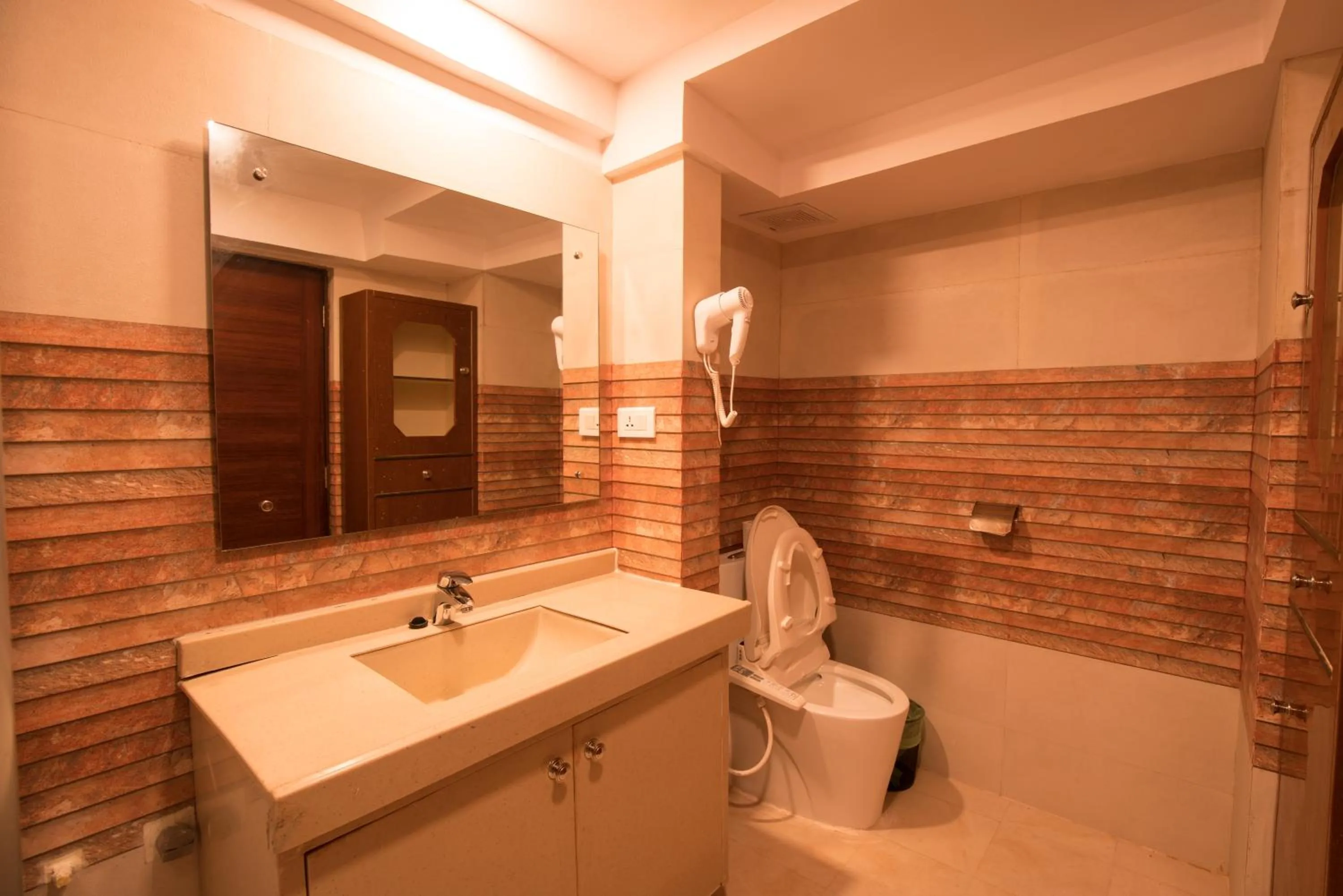Bathroom in Hotel Shaara