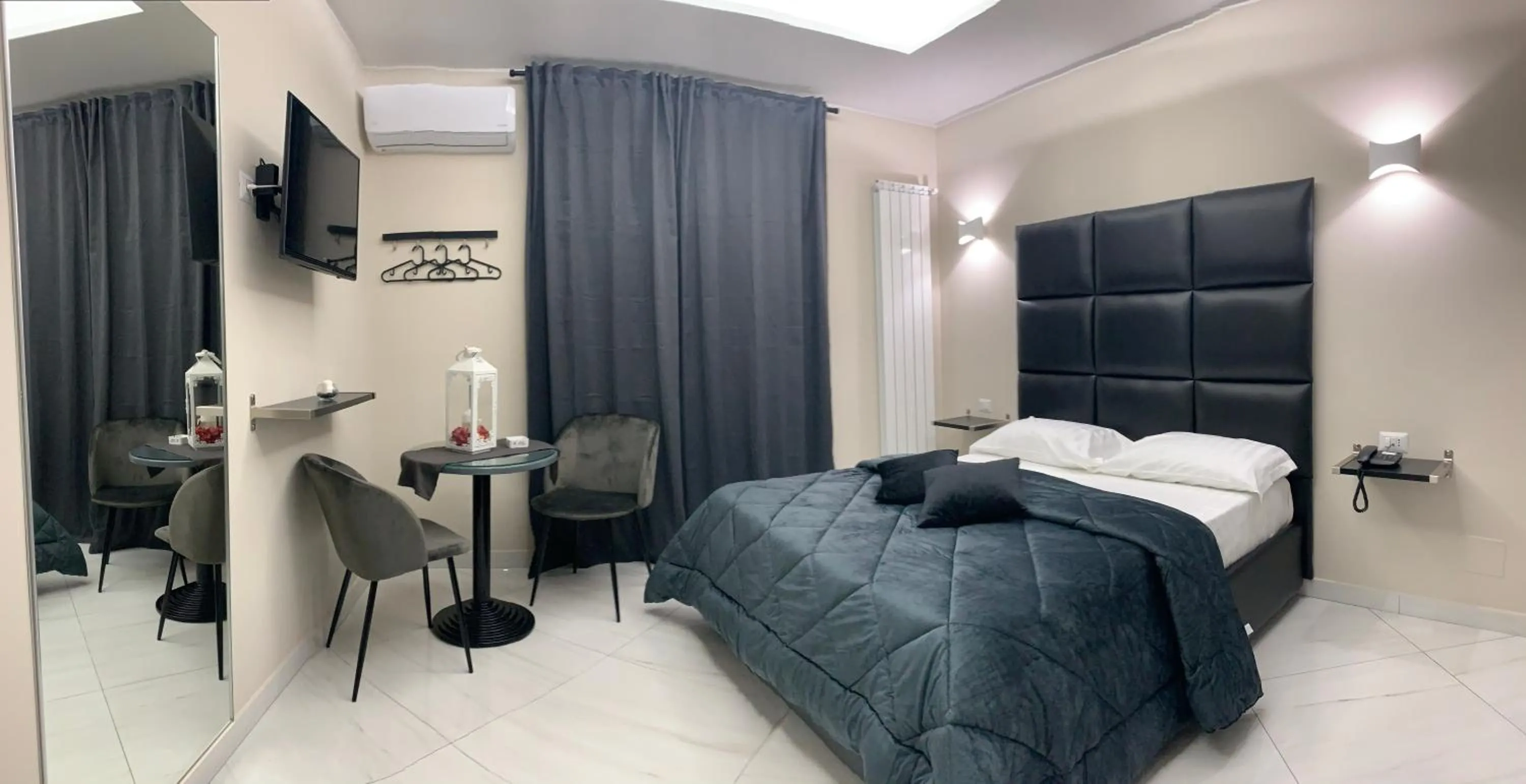 Other, Bed in Hotel Trionfal