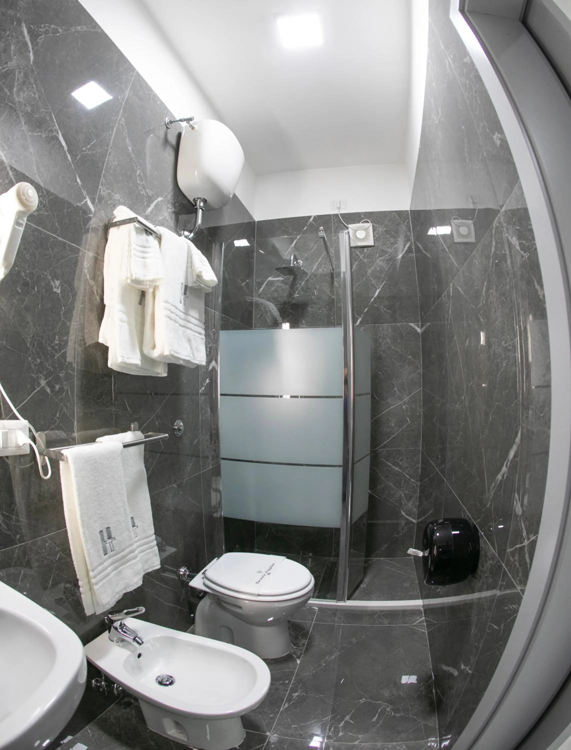 Shower in Hotel Trionfal