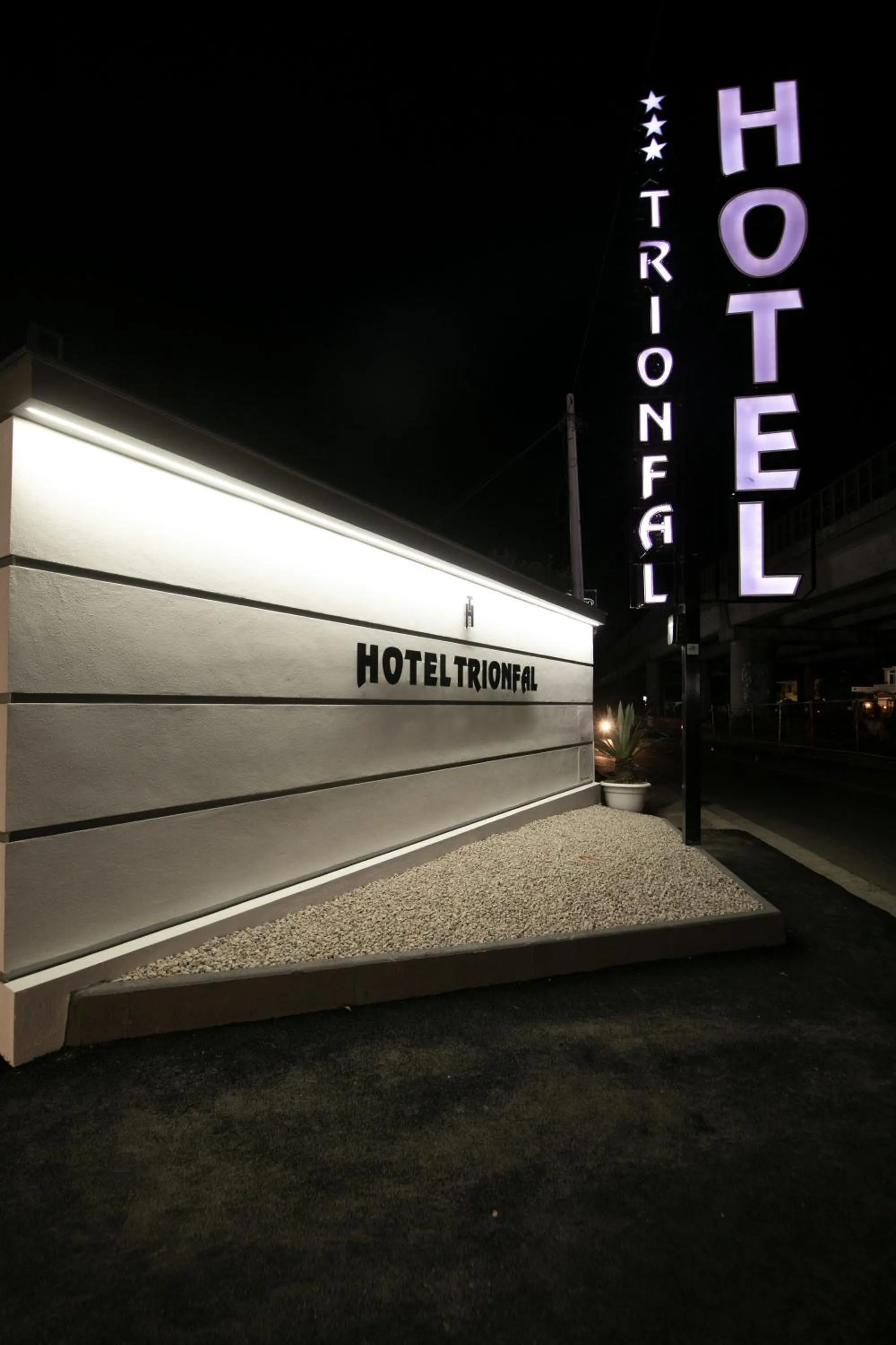 Facade/entrance in Hotel Trionfal