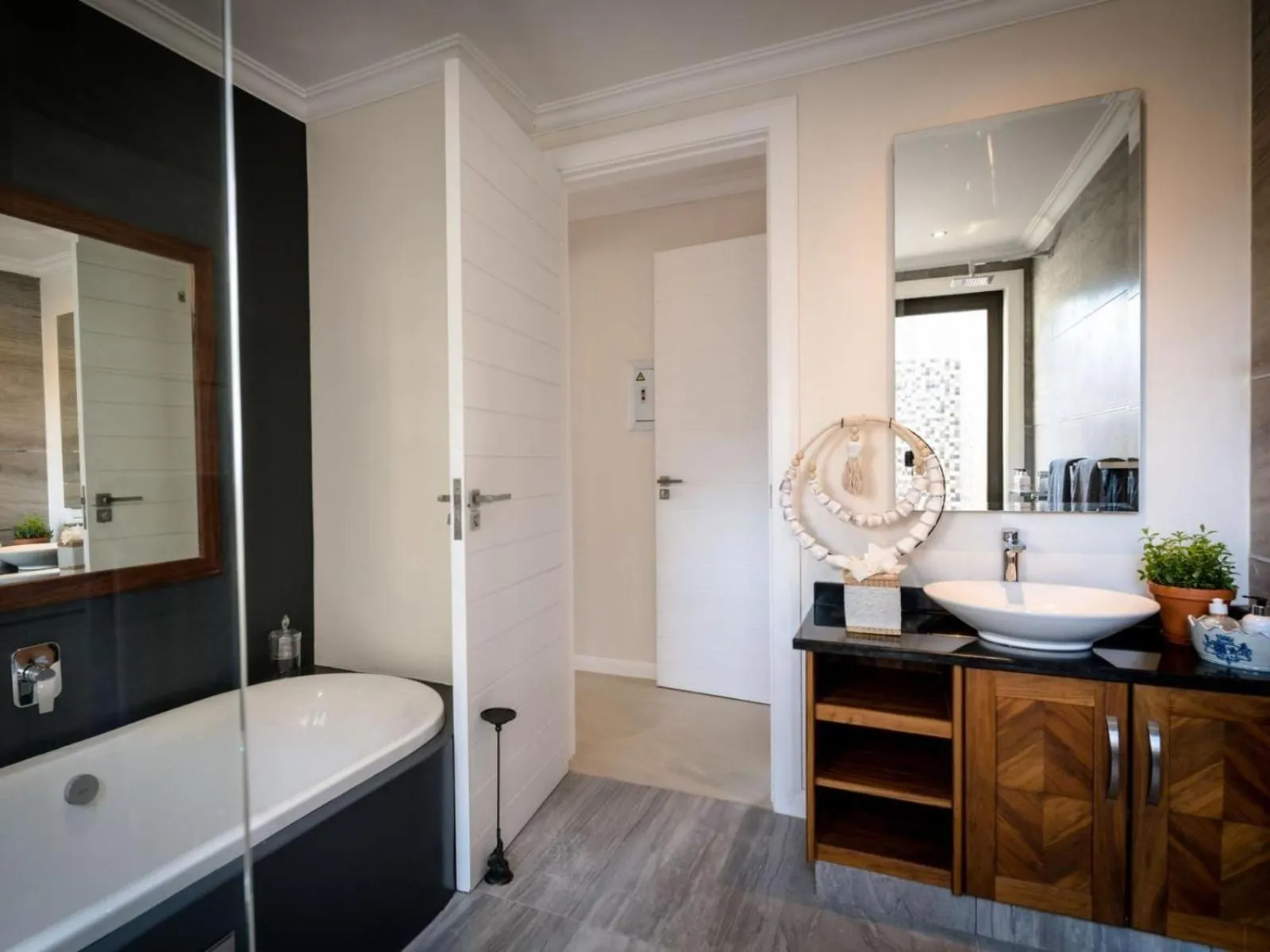 Bathroom in Safari Moon Luxury Bush Lodge