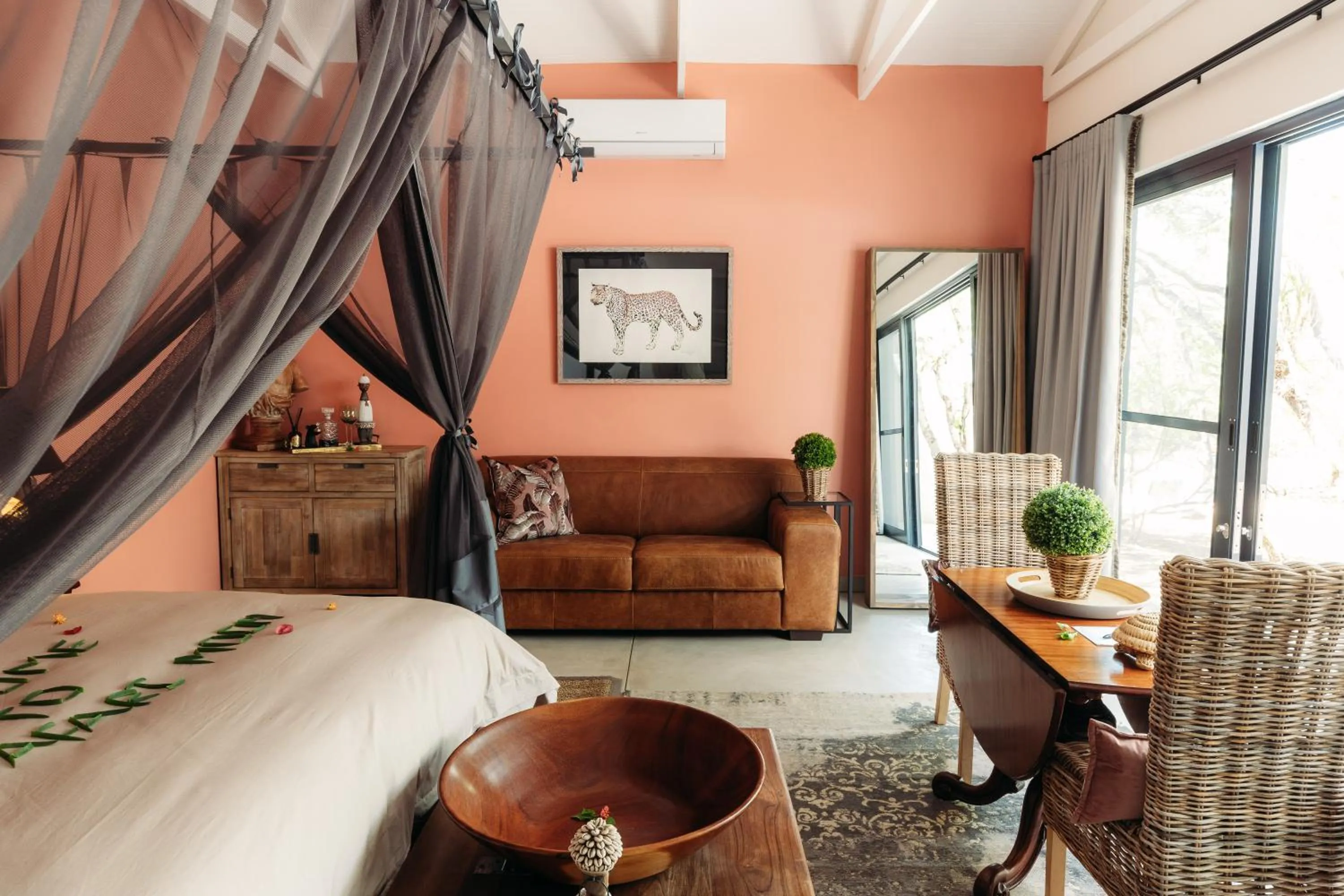 Bed in Safari Moon Luxury Bush Lodge