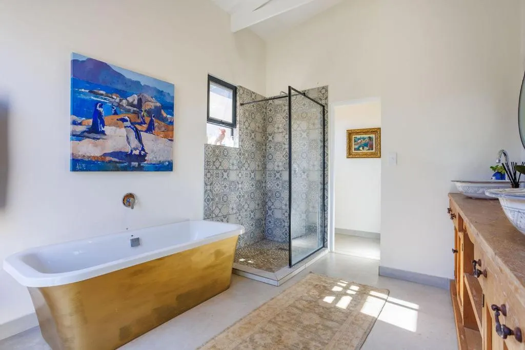 Safari Moon Luxury Bush Lodge