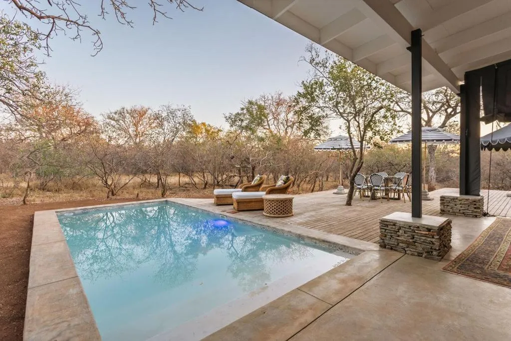 Safari Moon Luxury Bush Lodge