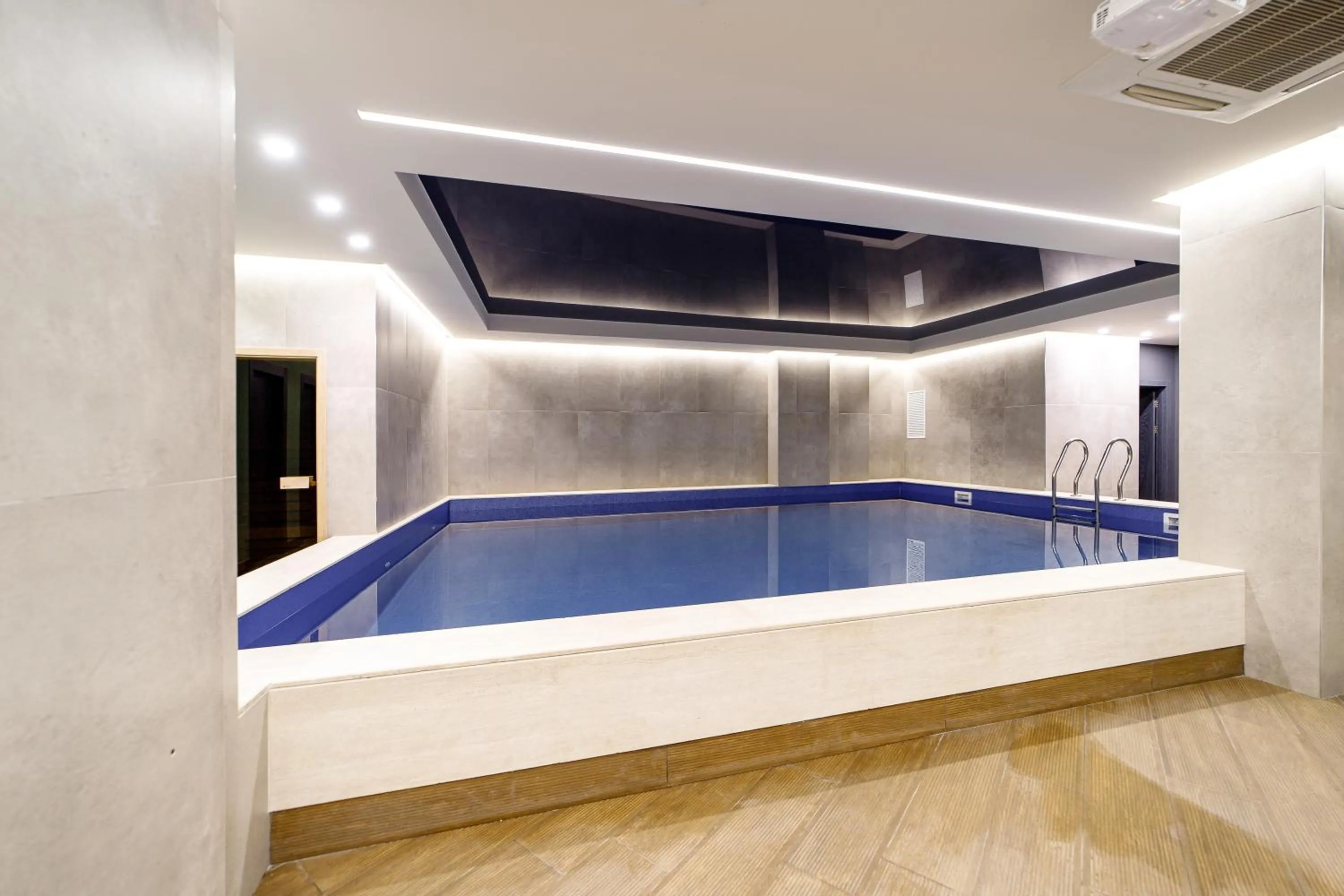 Swimming pool in Hilltop North Avenue by Stellar Hotels, Yerevan